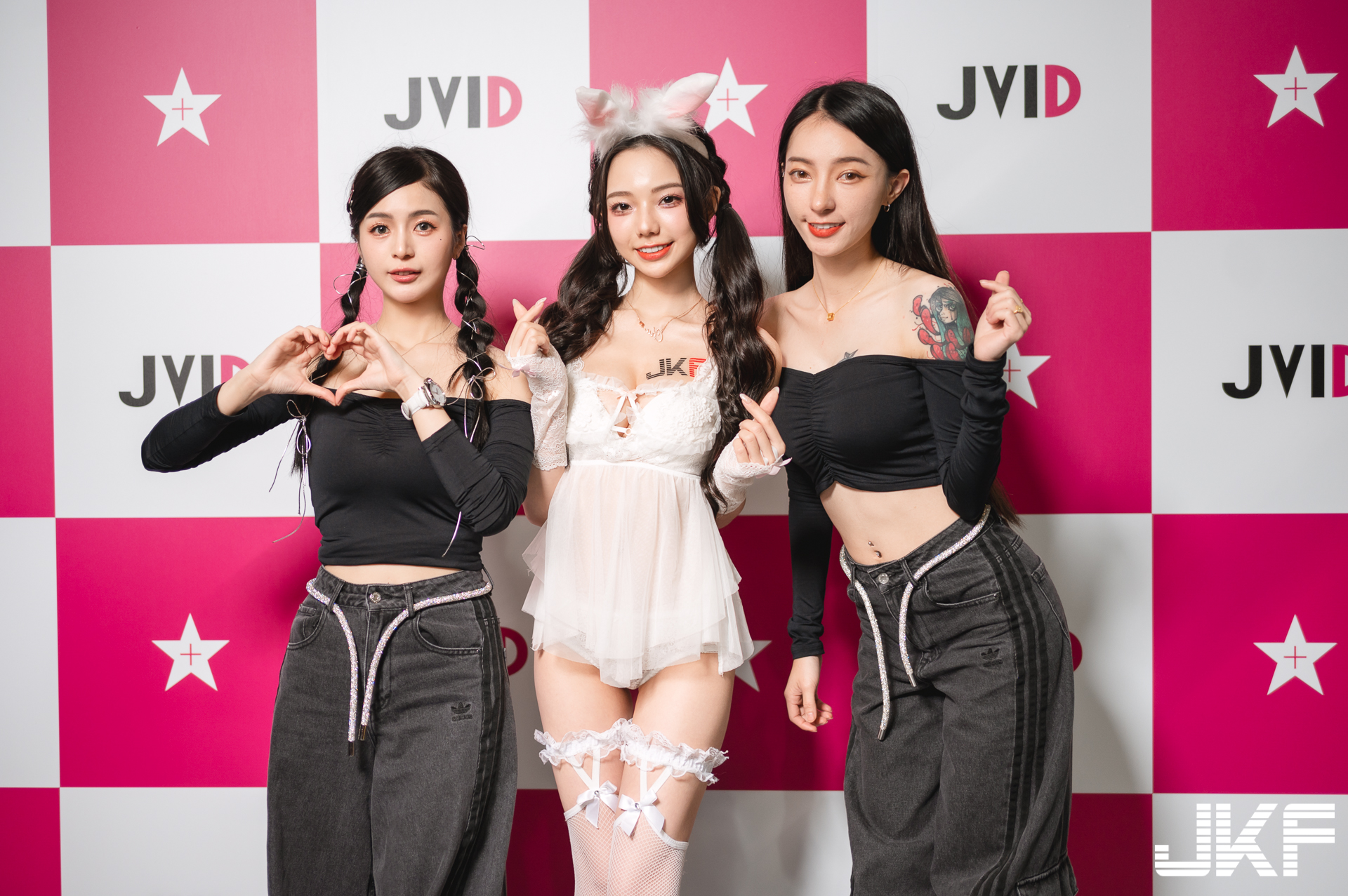 JVID 代言人啾啾、飄飄、辰辰領軍嗨爆現場！「JVID 粉絲感謝祭」人氣 Model 大盤點