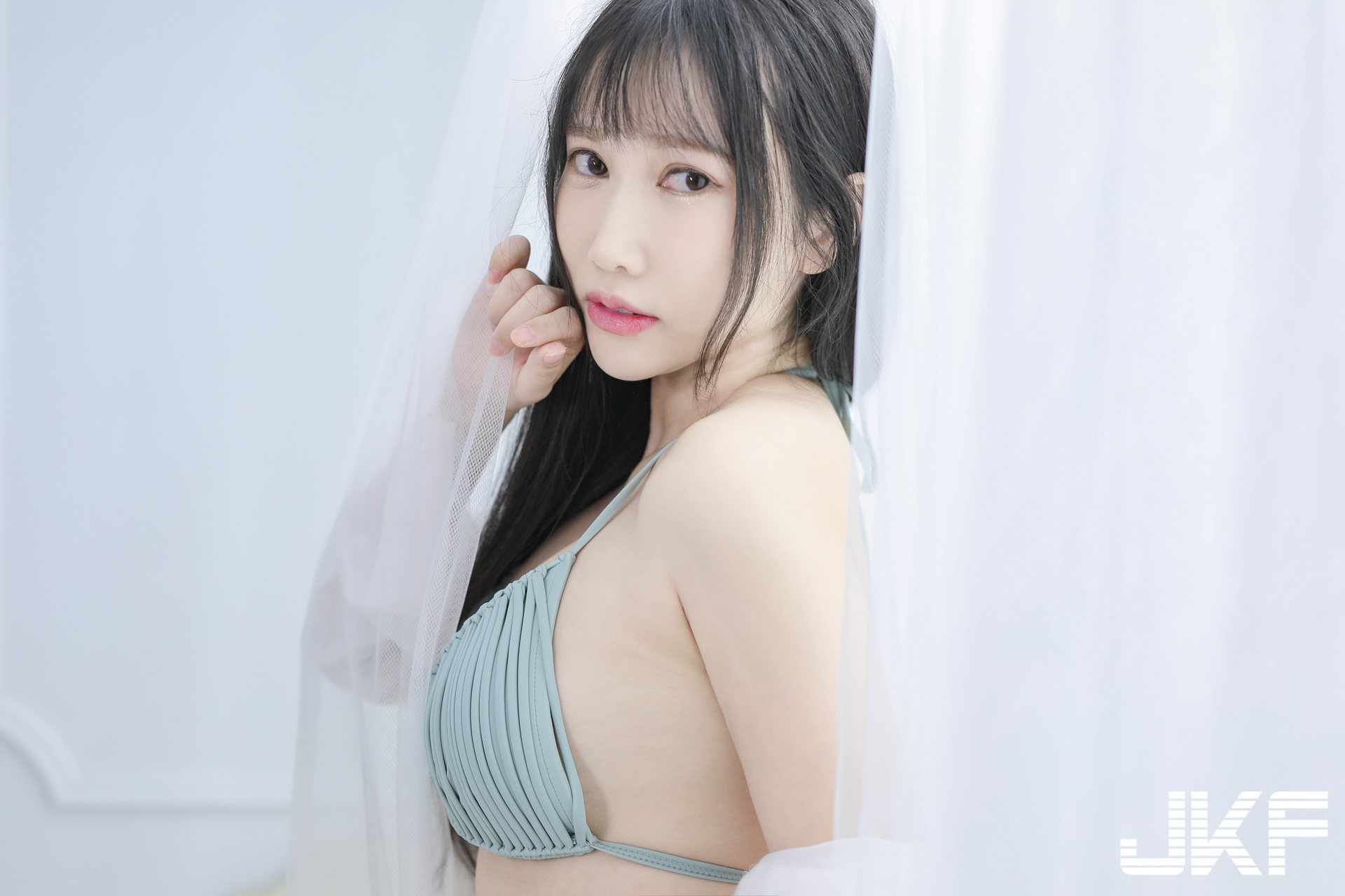 與可愛正妹「又又」的甜蜜約會，「2套爆乳造型」給你雙重火辣體驗！