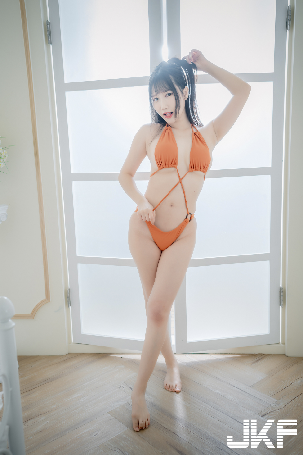與可愛正妹「又又」的甜蜜約會，「2套爆乳造型」給你雙重火辣體驗！