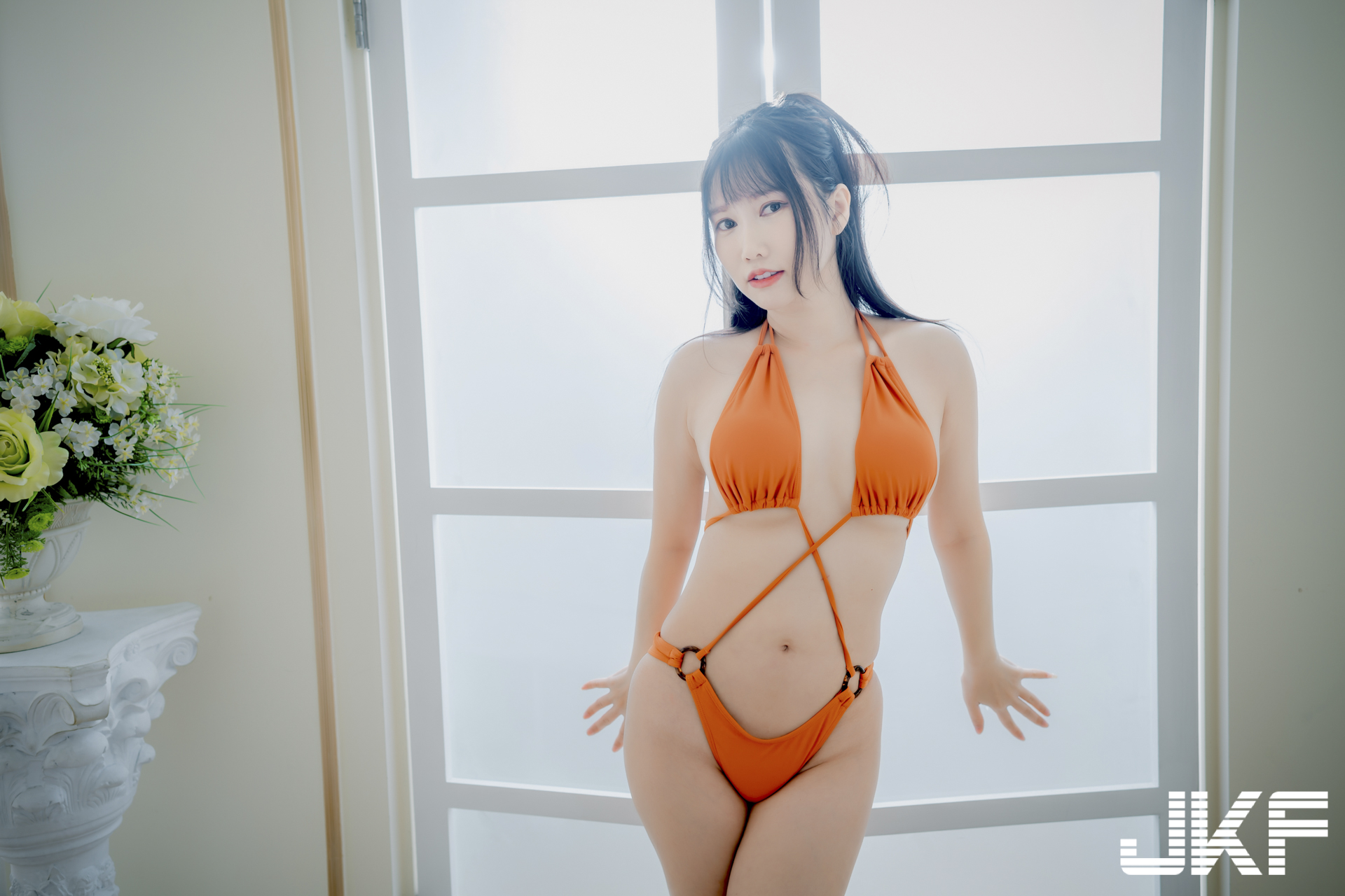 與可愛正妹「又又」的甜蜜約會，「2套爆乳造型」給你雙重火辣體驗！