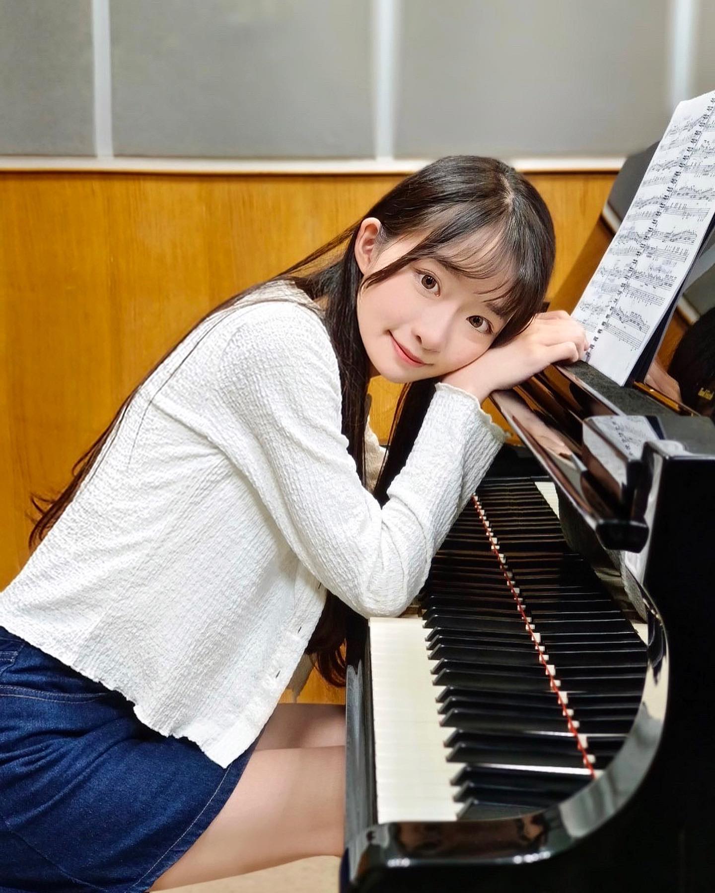 超甜美音樂老師《涵鈺Macia》一笑就讓人戀愛　要學琴快找她！