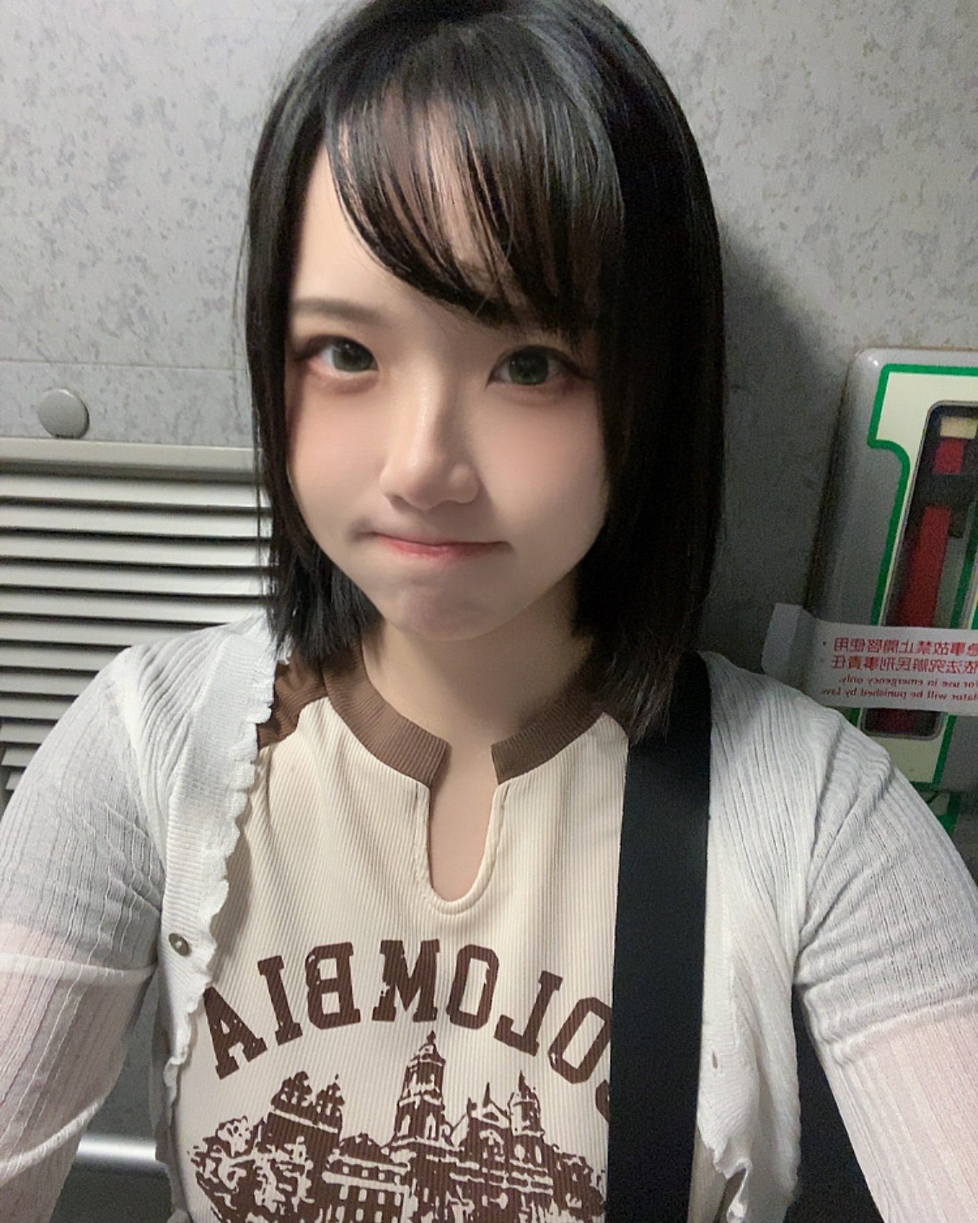 色氣滿點！JVID「旗袍色香妃」貼身旗袍完美修飾蜜大腿　若隱若現肉慾縱橫