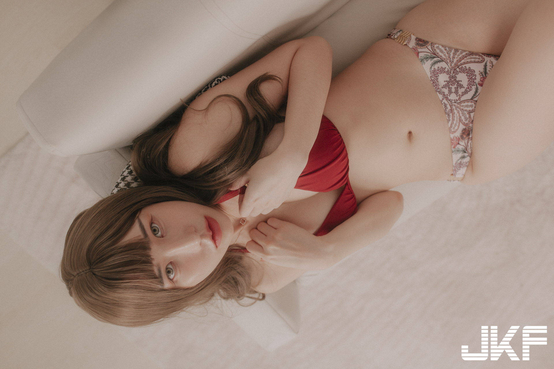 美豔女友「孟孟」大膽換裝誘惑！火辣比基尼秀美乳長腿好迷人