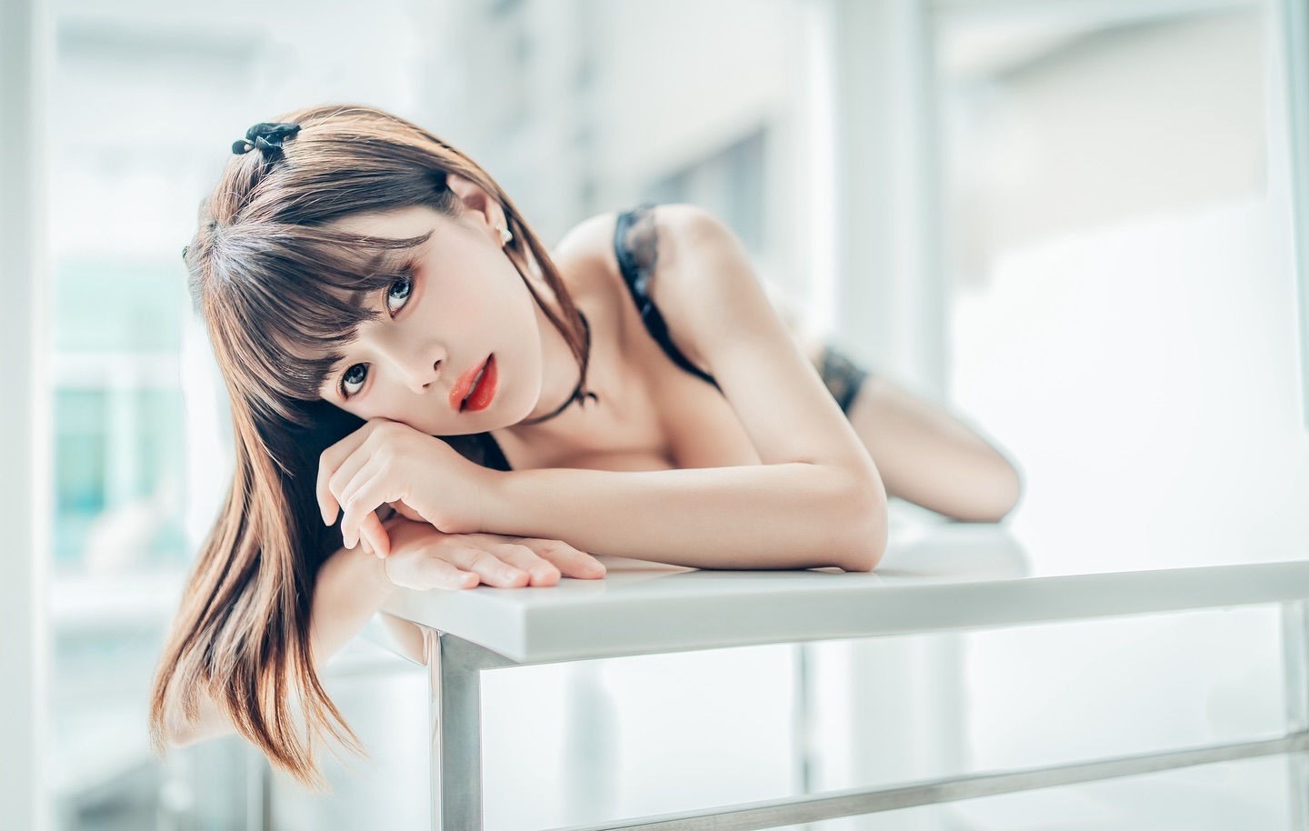 夏日到來！JVID「比基尼透視魅影」清涼開跑　爆乳女神辣穿「暴露泳裝」外洩神秘三角洲