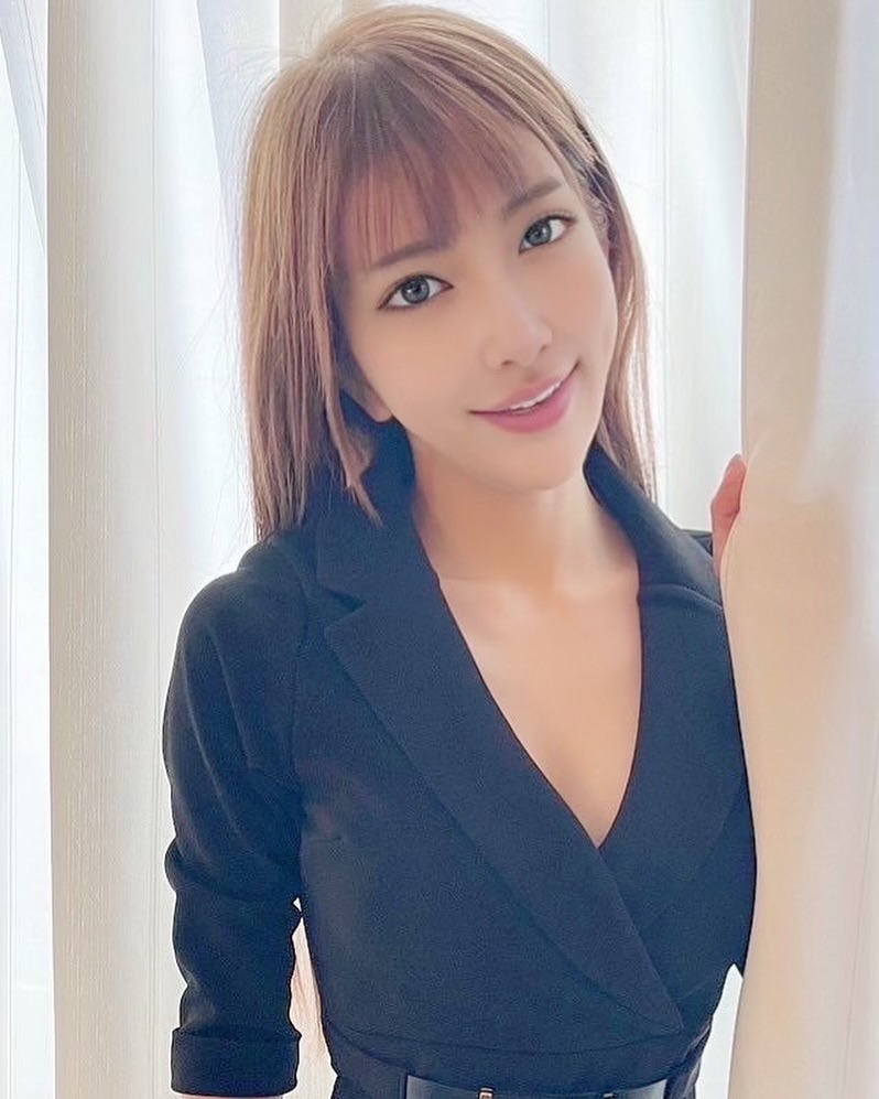Ai Kohana🎀 World's First AI AV Actress