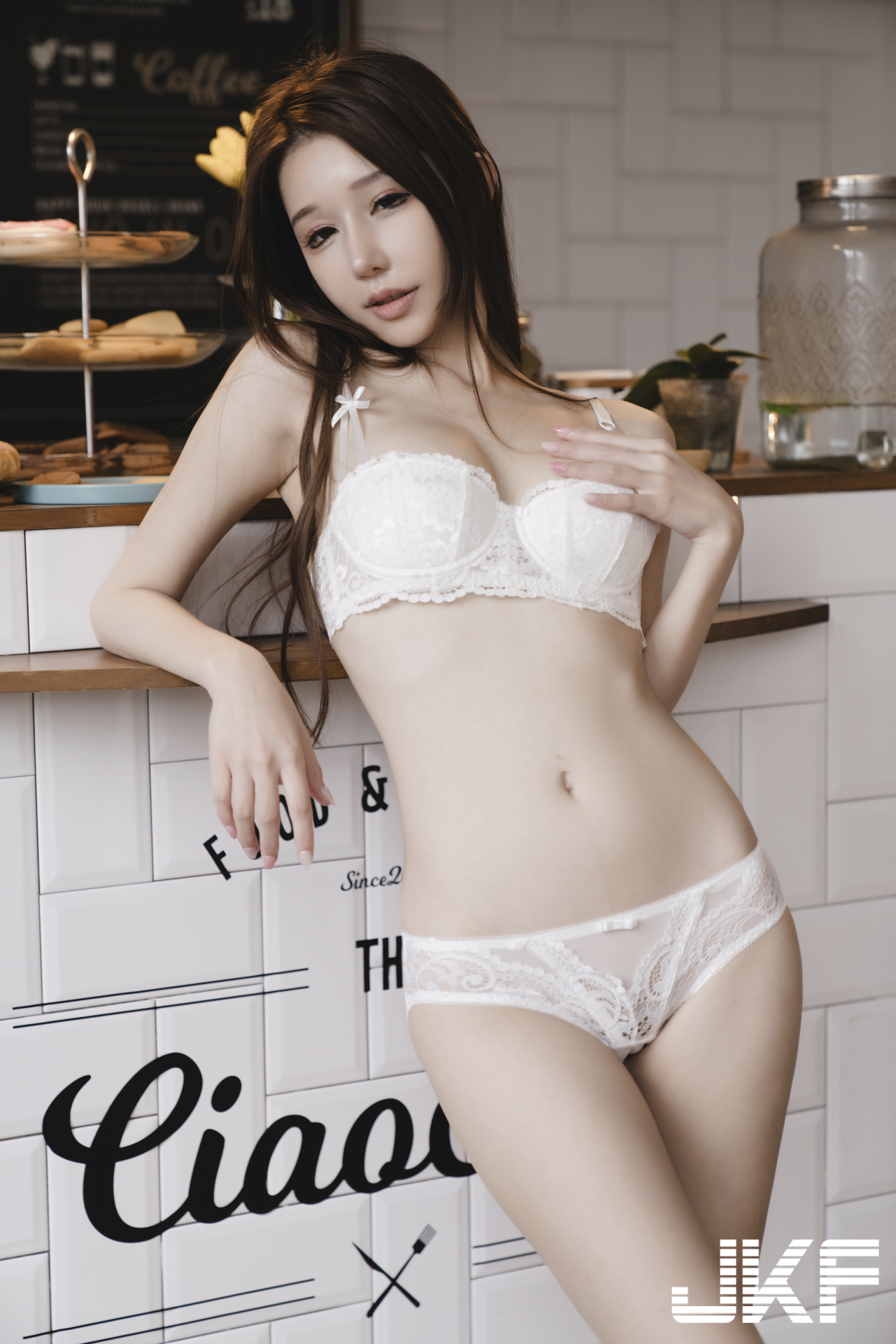 中日混血美少女「柏崎星奈」夢幻誘人！純慾內衣秀爆乳美臀好誘惑