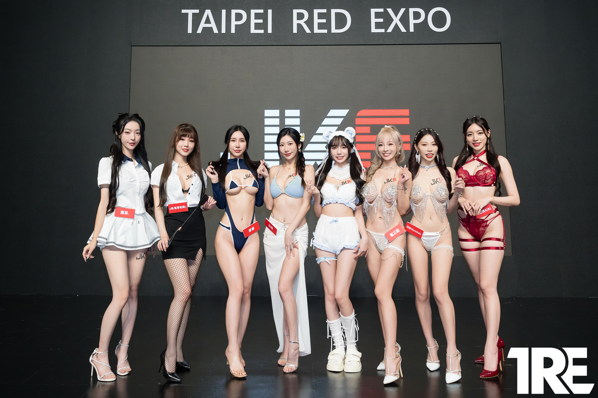 TRE最養眼！Ｈ乳女神「嵐芯語」寵粉抽福利，「火辣乳鑽」瘋狂圈粉！