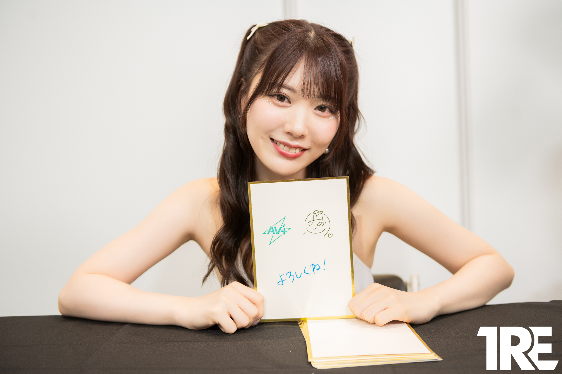 TRE談戀愛！絕美理想型「石川澪」AV+親密合影，「性感貼近」初戀感爆棚！