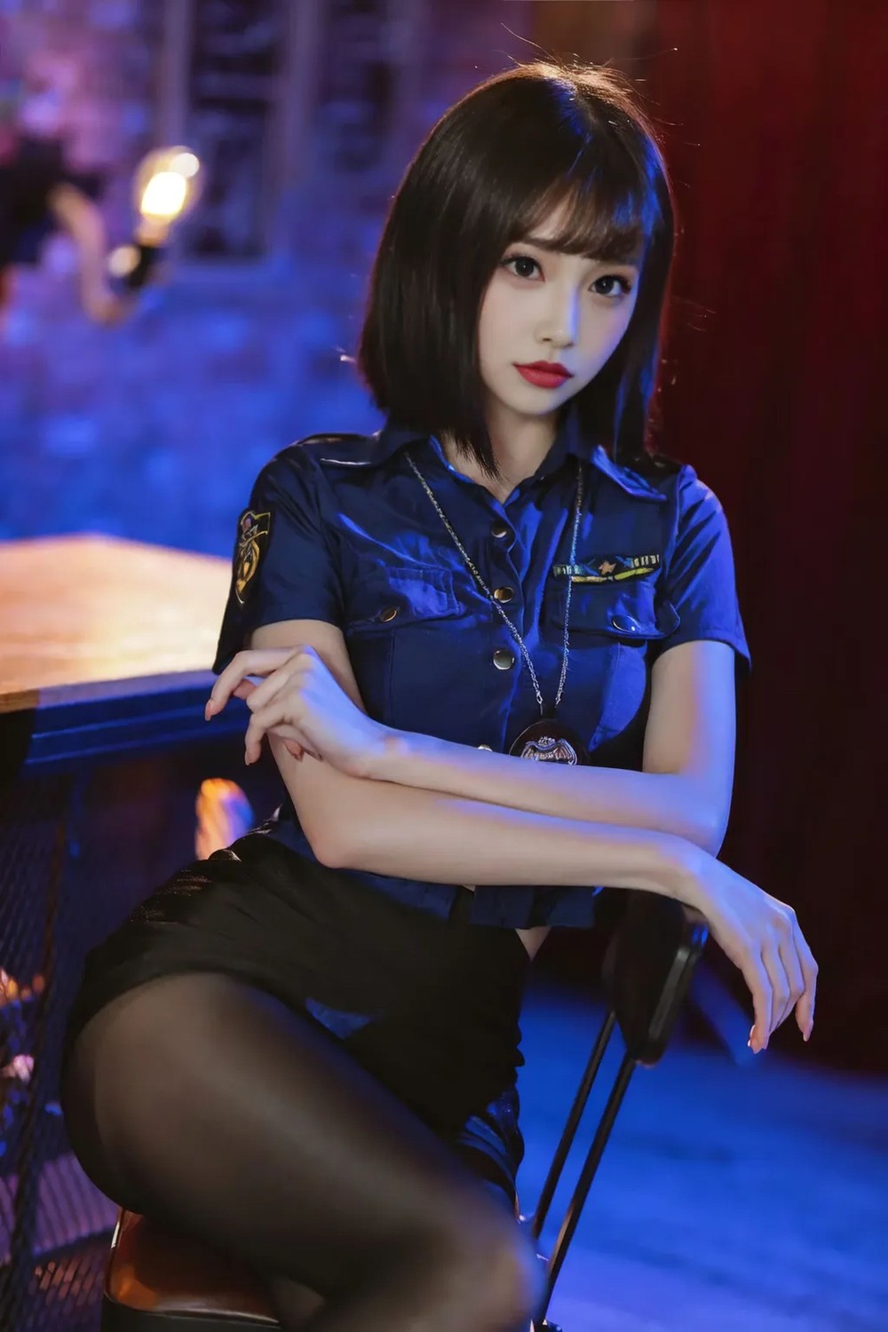 0280_Al_Painting_Studio_Sexy_policewoman_20P862857294K25012459_0000.jpg
