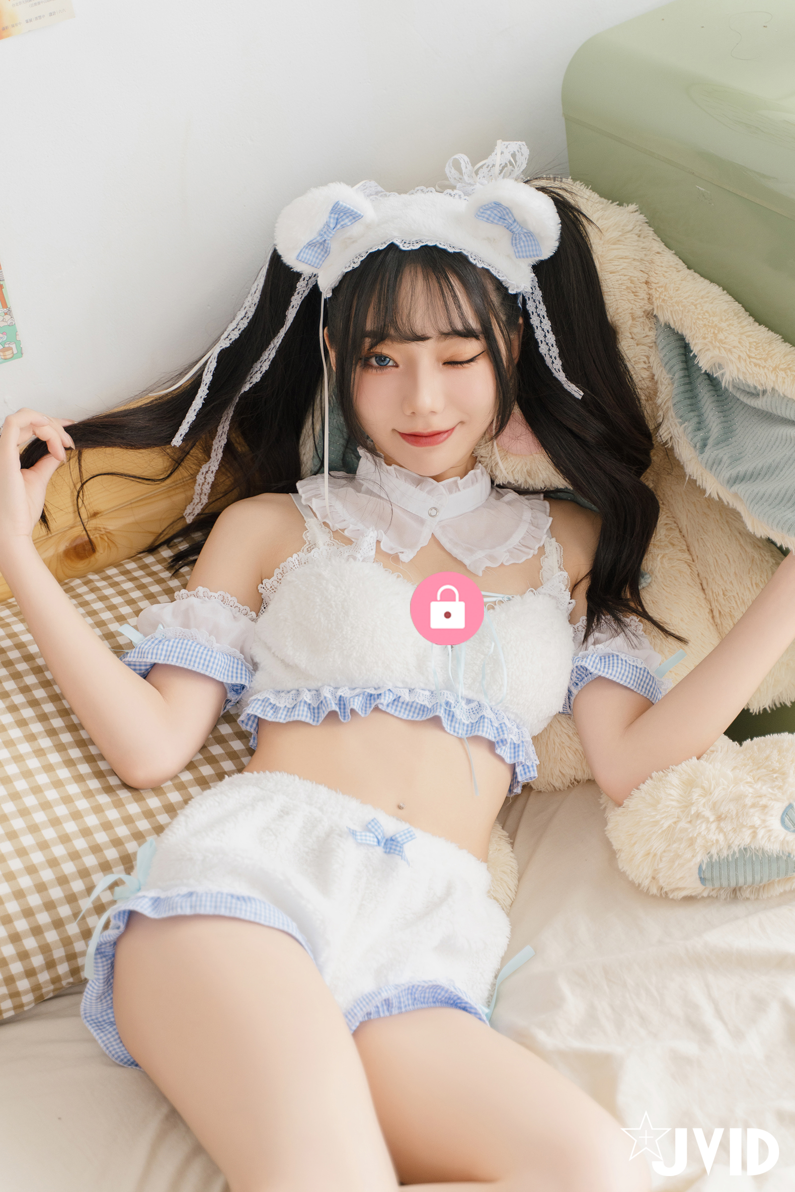 小時候抱睡的小熊玩偶變成人！超可愛萌熊「啾啾」陪你玩成人換裝遊戲