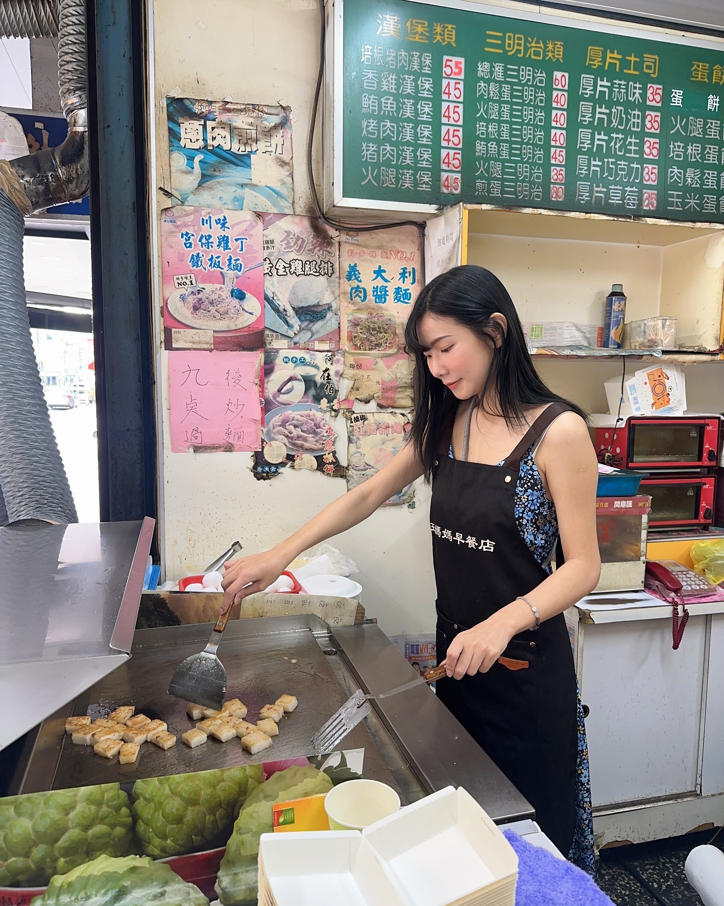 早餐店正妹CEO站煎台　用美貌為每個上班族加油打氣！