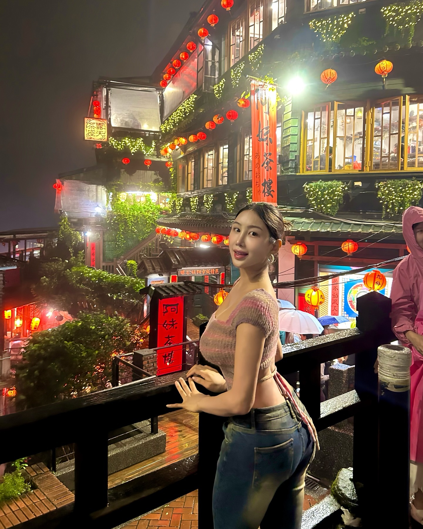 超完美腰臀比女神《Heeya》人在台灣！爆乳觀光為年底TSE探路