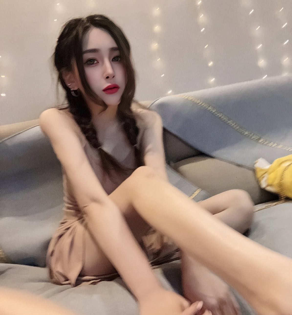 白皙Body「林沙沙」甜美笑容氣質滿分....一不小心就淪陷