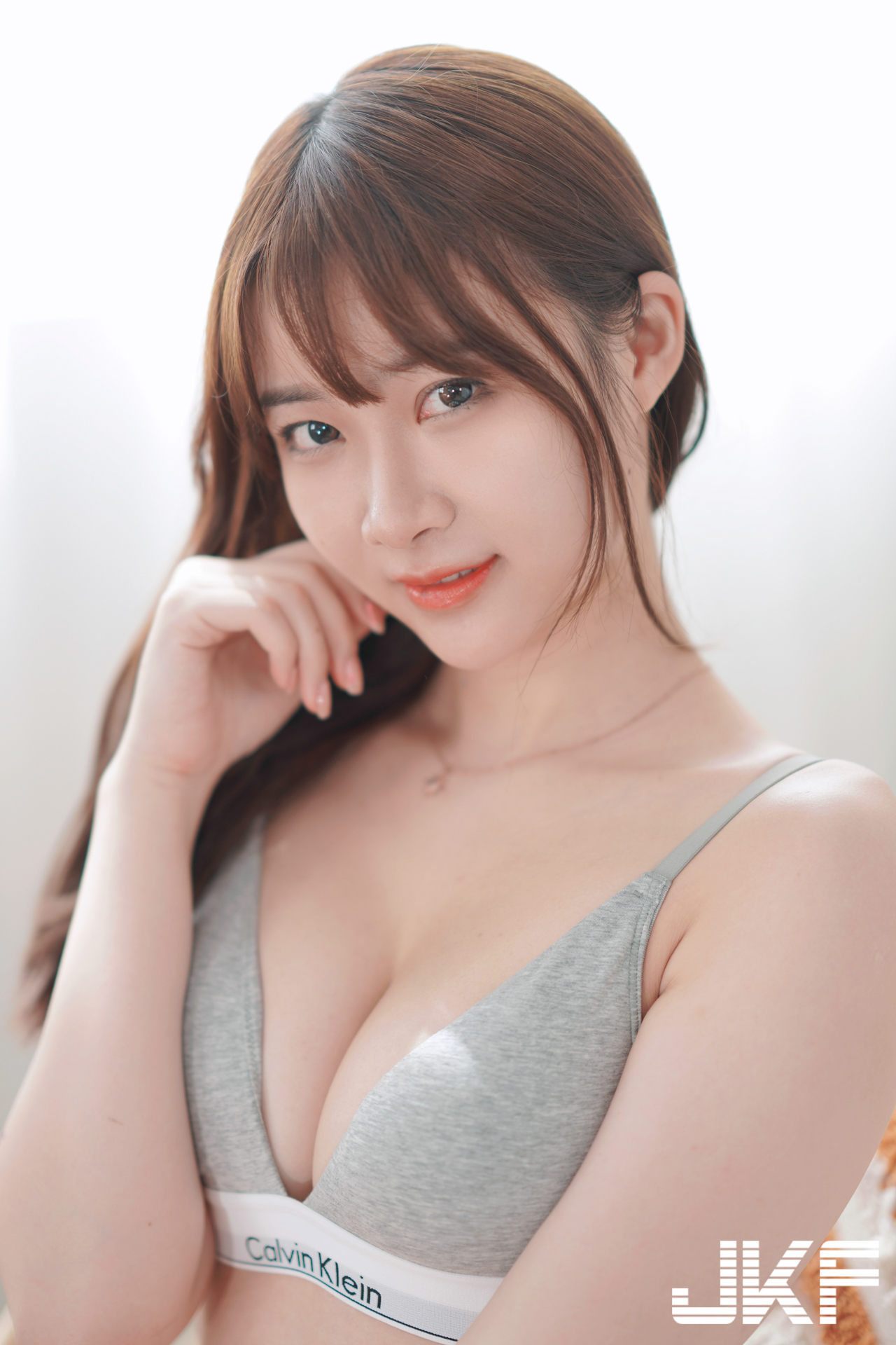 資工少女「李婷婷」運動內衣超撩人，「誘惑深溝＋美尻」魅力滿滿！