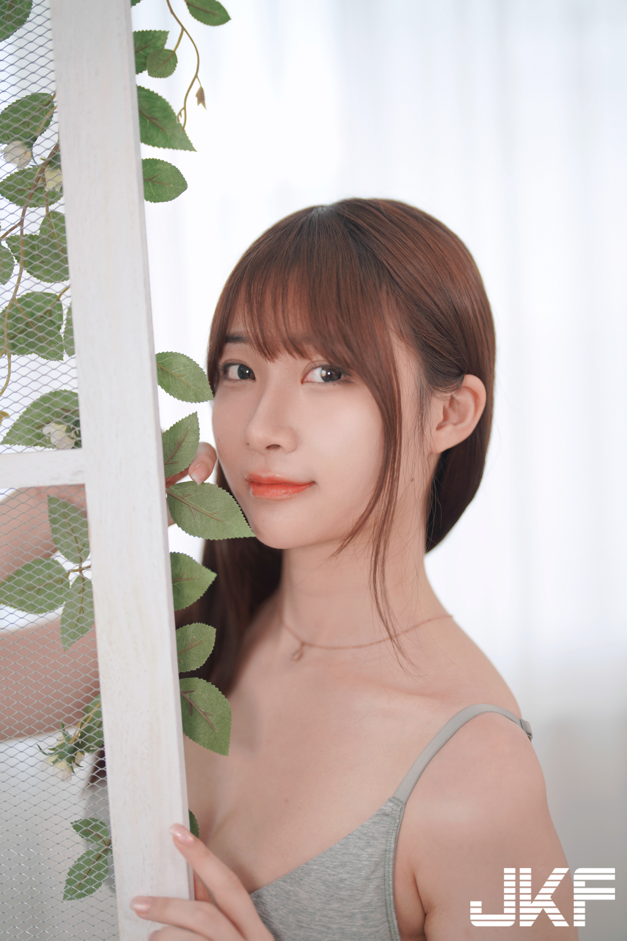 資工少女「李婷婷」運動內衣超撩人，「誘惑深溝＋美尻」魅力滿滿！