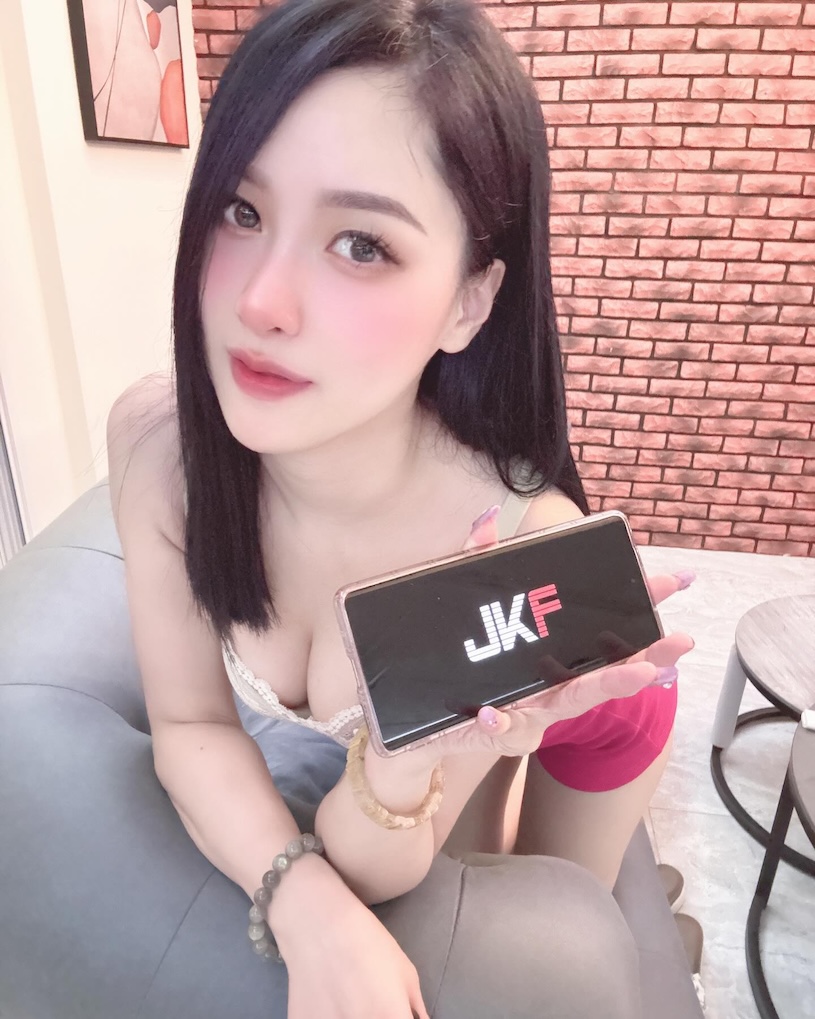 誘惑電眼＋飽滿美胸！性感正妹「森井優」TSE火辣開撩！