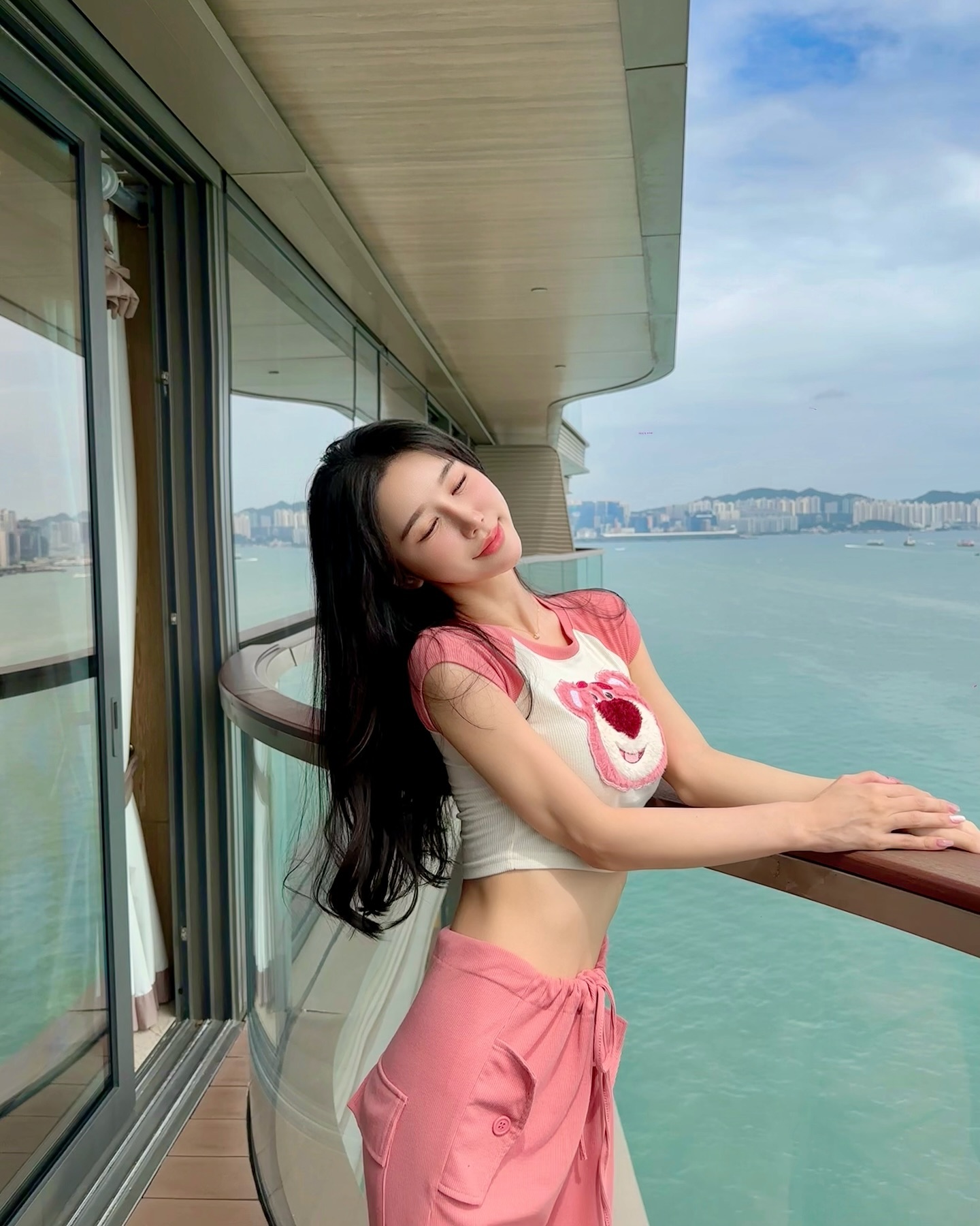 意圖讓人使出必殺技！夢夢身穿搖桿比基尼　巨乳身材欠攻略
