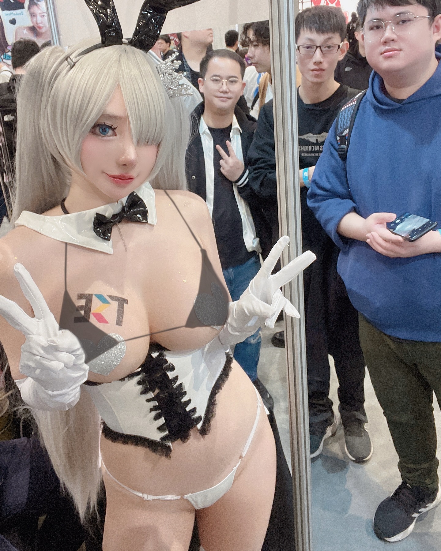 就要這樣玩！「神級Coser」騎乘式、膝上舞、馬殺雞「服務」超到位～