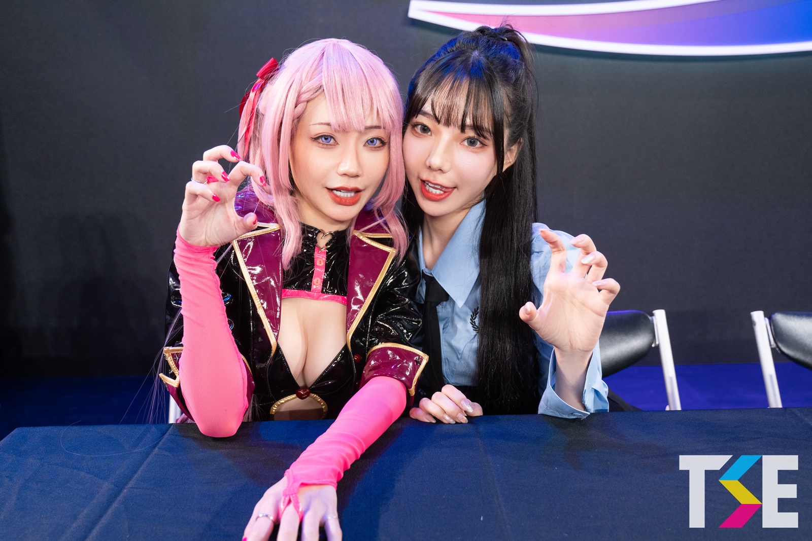 親筆簽名就是香！JKF VIP限定活動&#8230;人氣女郎出動　TSE現場福利加碼送～