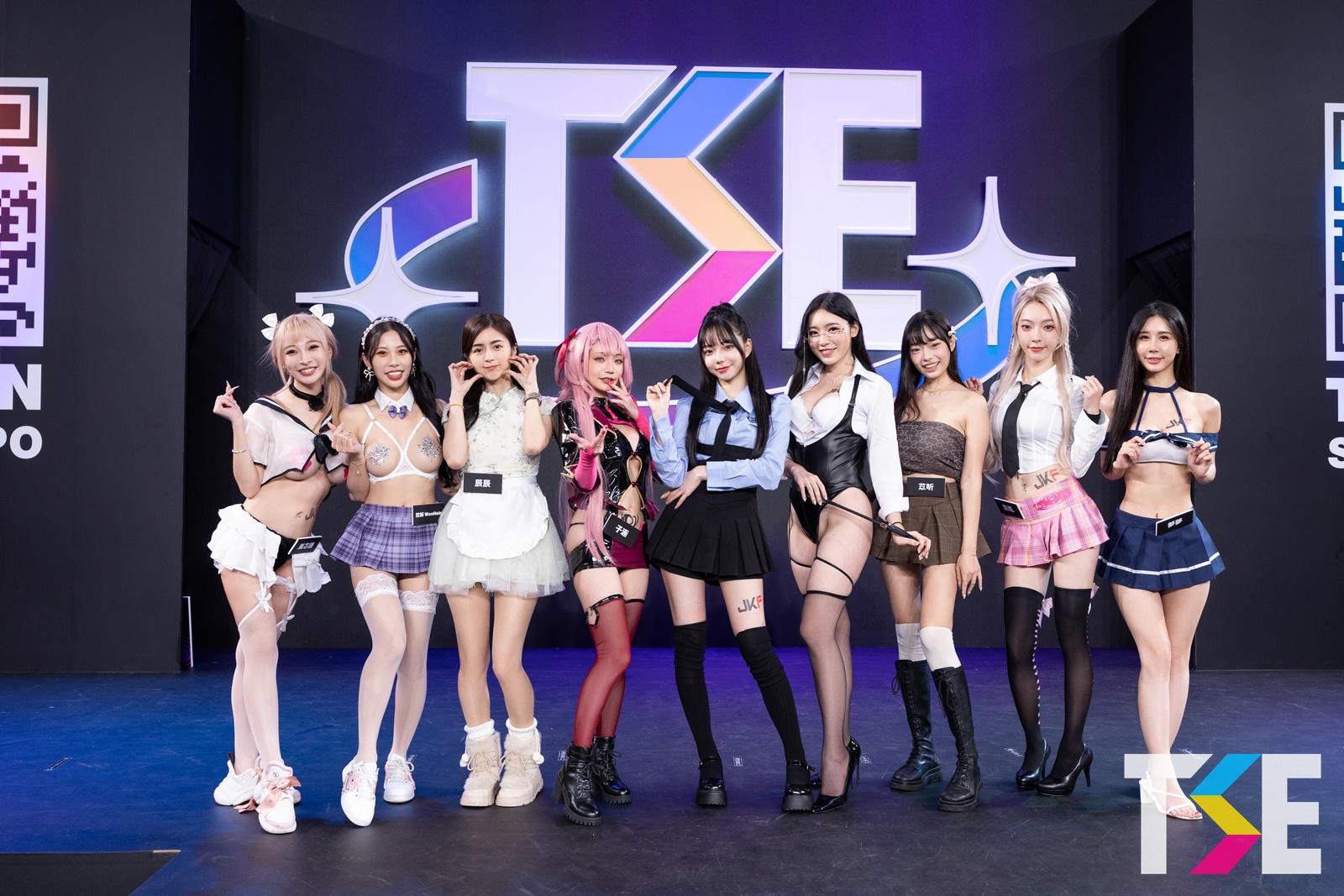 親筆簽名就是香！JKF VIP限定活動&#8230;人氣女郎出動　TSE現場福利加碼送～