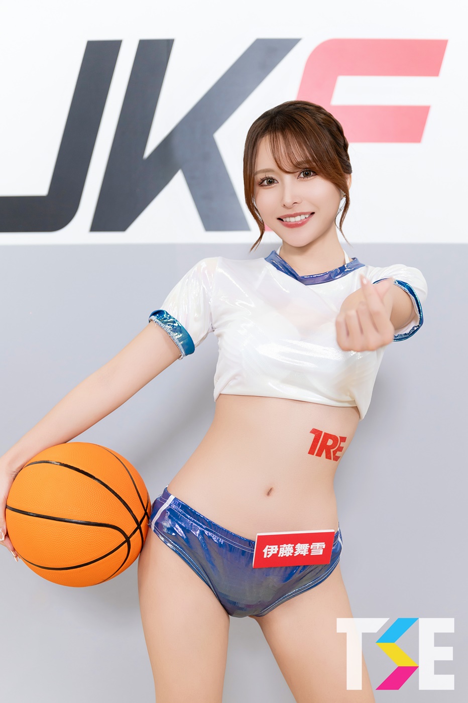「5位體育服女神」超辣合輯，「性感纖腰＋飽滿胸型」好誘人！