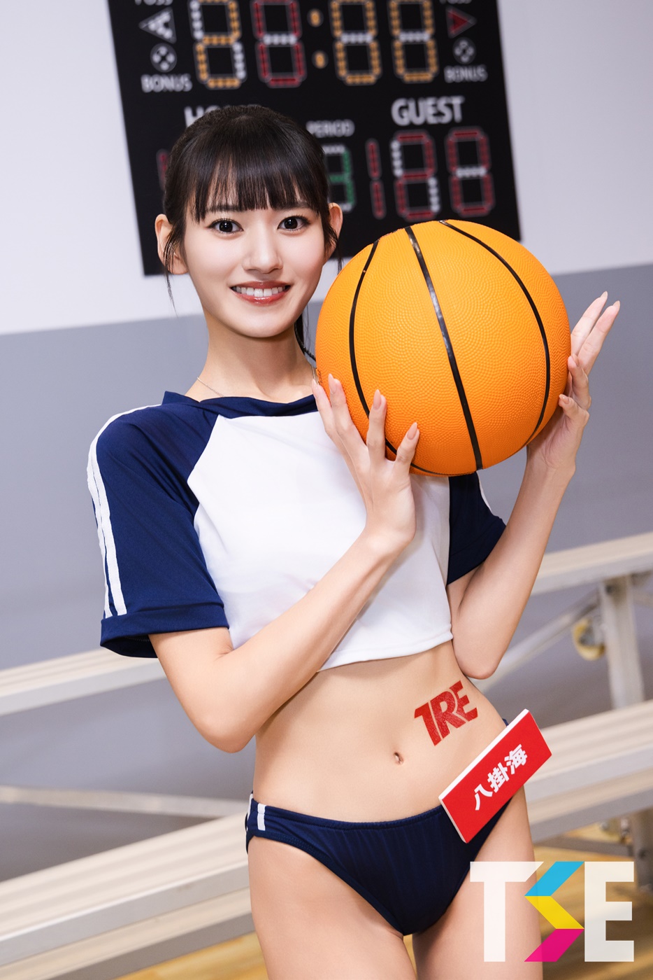 「5位體育服女神」超辣合輯，「性感纖腰＋飽滿胸型」好誘人！
