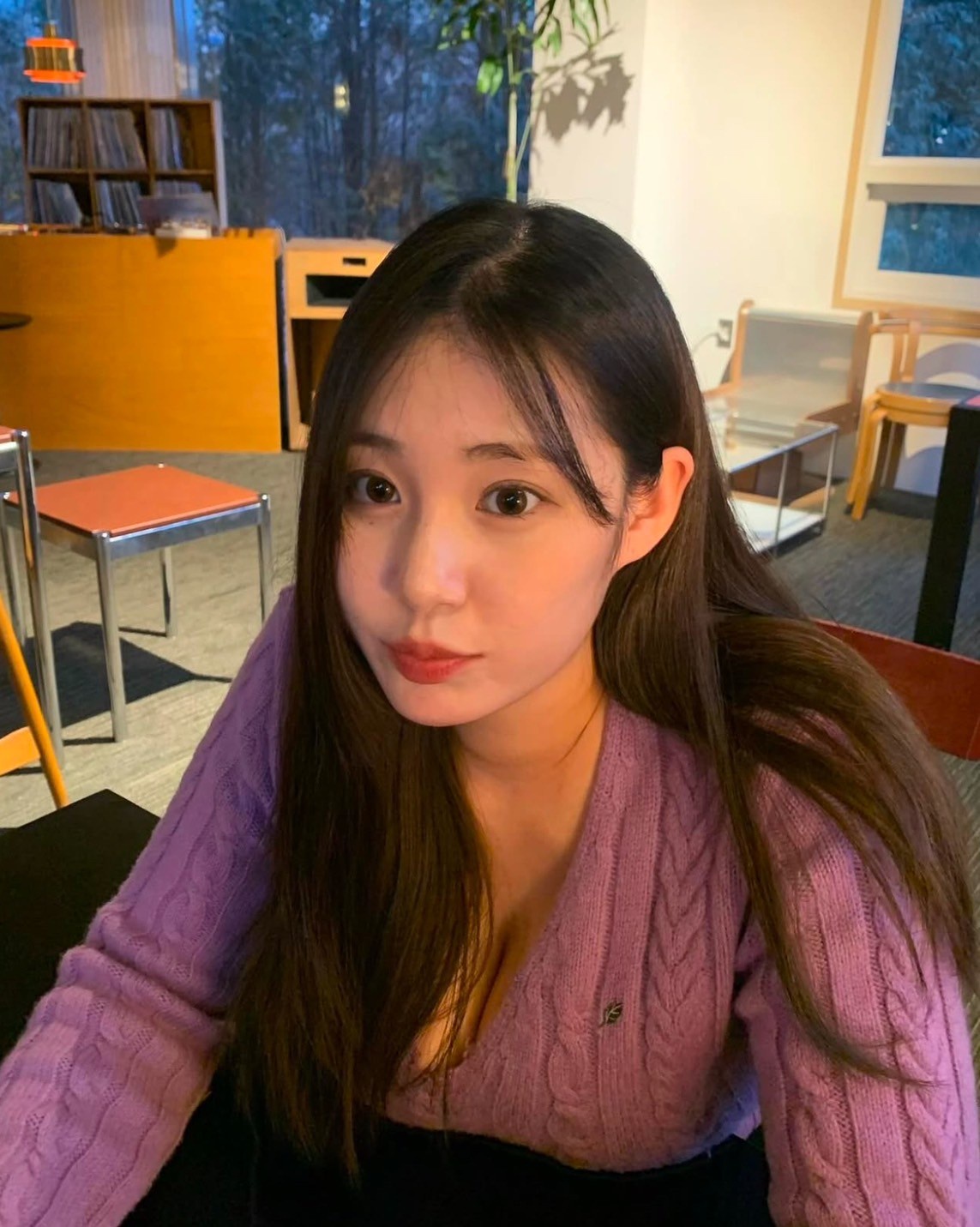 本斥但真的太大！韓國正妹是「神隱少女」　脫衣服才知多會藏