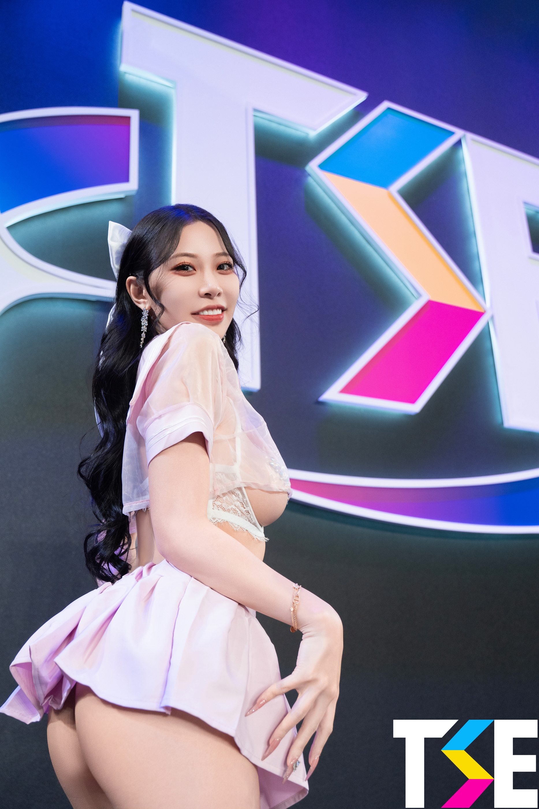 史上最香！TSE學服祭「JVID 粉絲感謝祭」頂流模特集結　「攤位互動、誘影表演」現場直擊