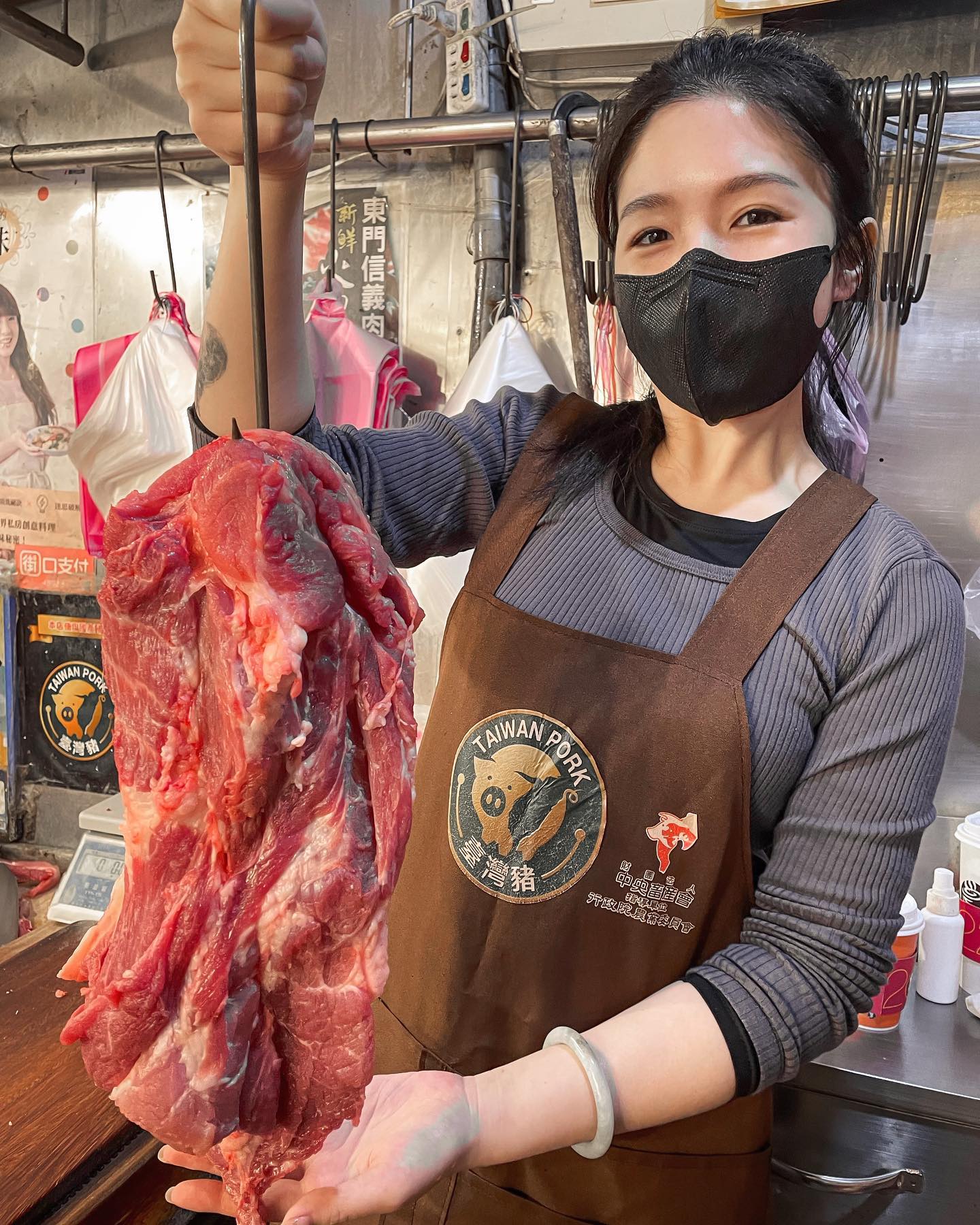 butcher_charlenez_1644291915_2768843729656355630_3553507990.jpg butcher_charlenez_1644291915_2768843729656355630_3553507990.jpg