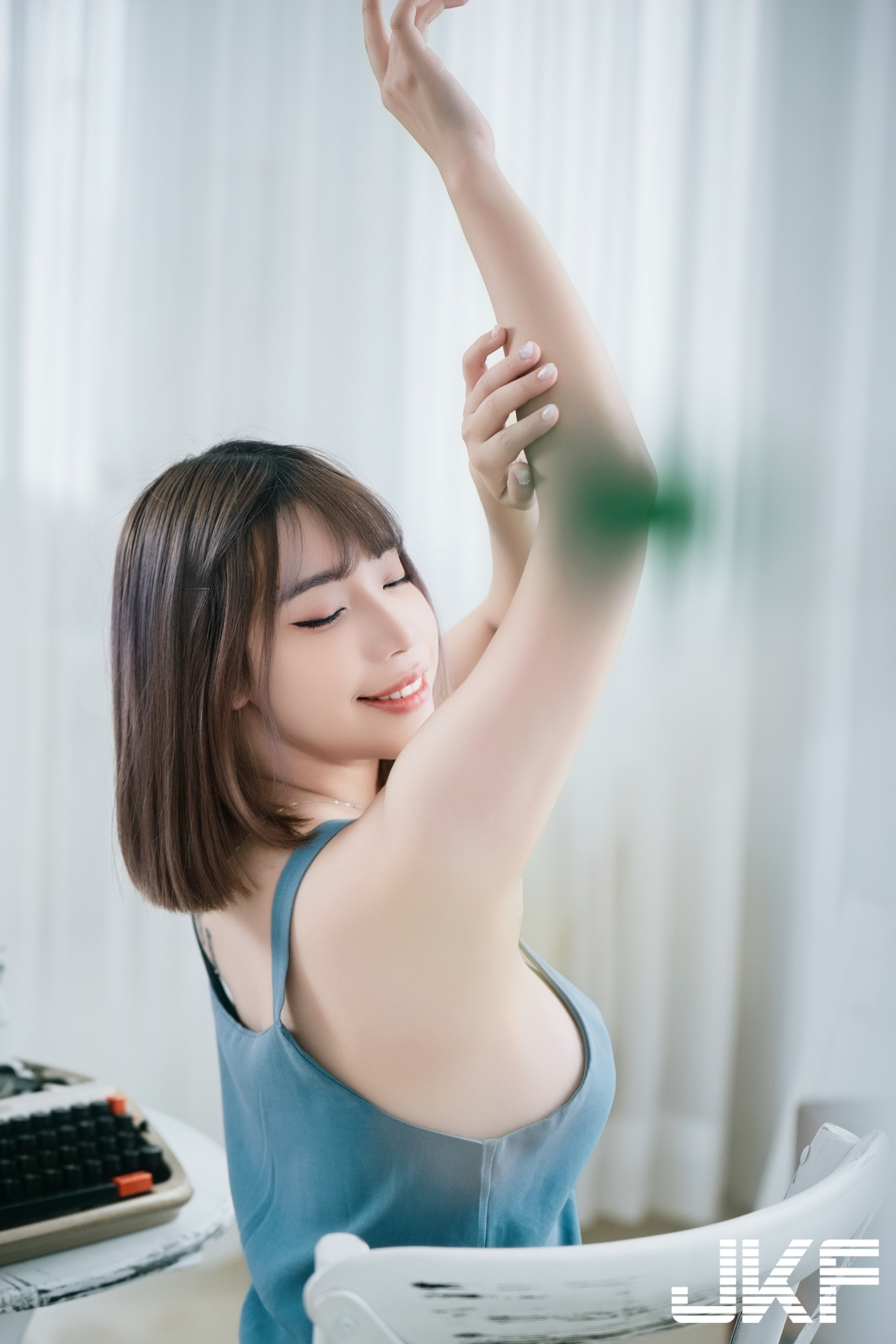 G罩杯女友「許葆葆」在家不穿衣！超豐滿曲線大膽露出誘惑