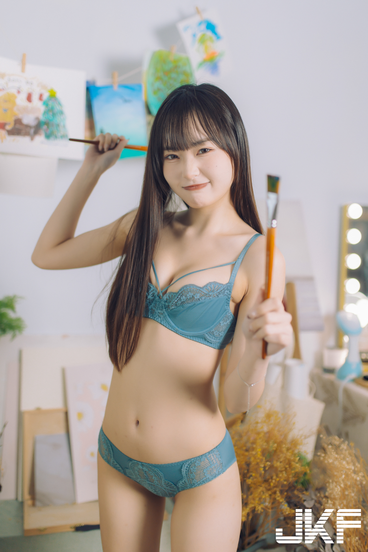 甜美正妹「奶糖」假日慵懶又性感！「雪白美乳＋療癒笑容」讓人瞬間戀愛