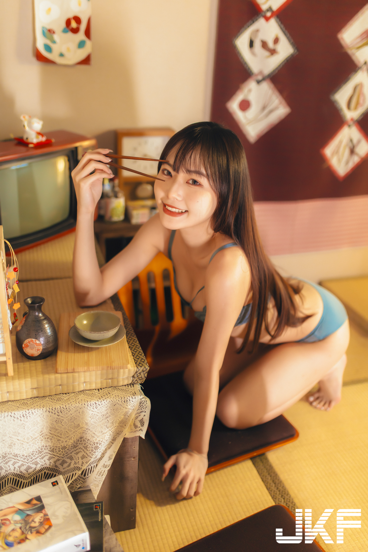 甜美正妹「奶糖」假日慵懶又性感！「雪白美乳＋療癒笑容」讓人瞬間戀愛