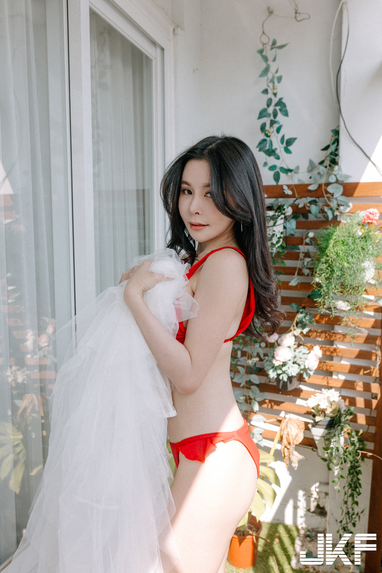 巨乳藝術家「烏乃U-Mai」火辣解放！露天浴缸秀「白嫩美體」！