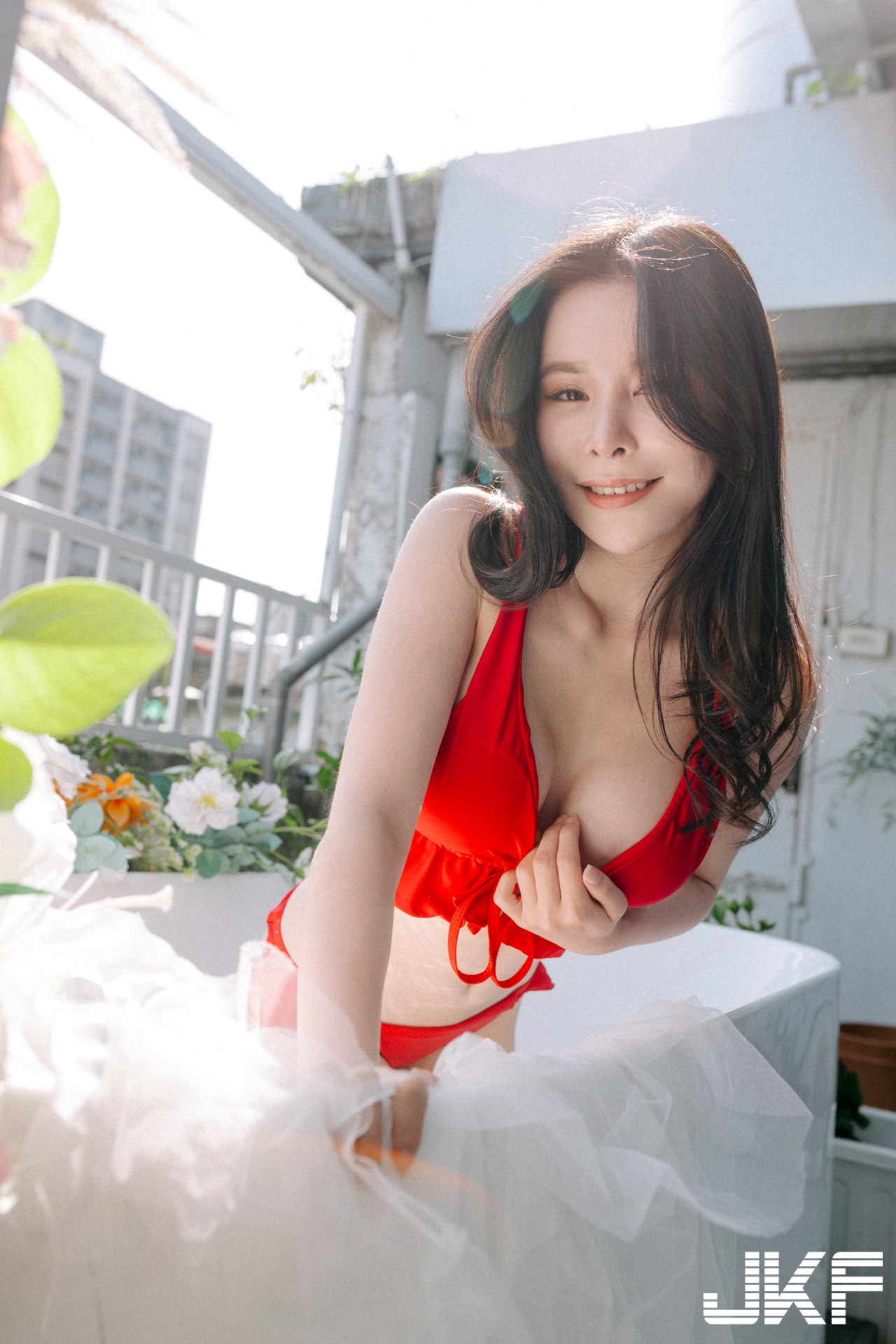 巨乳藝術家「烏乃U-Mai」火辣解放！露天浴缸秀「白嫩美體」！
