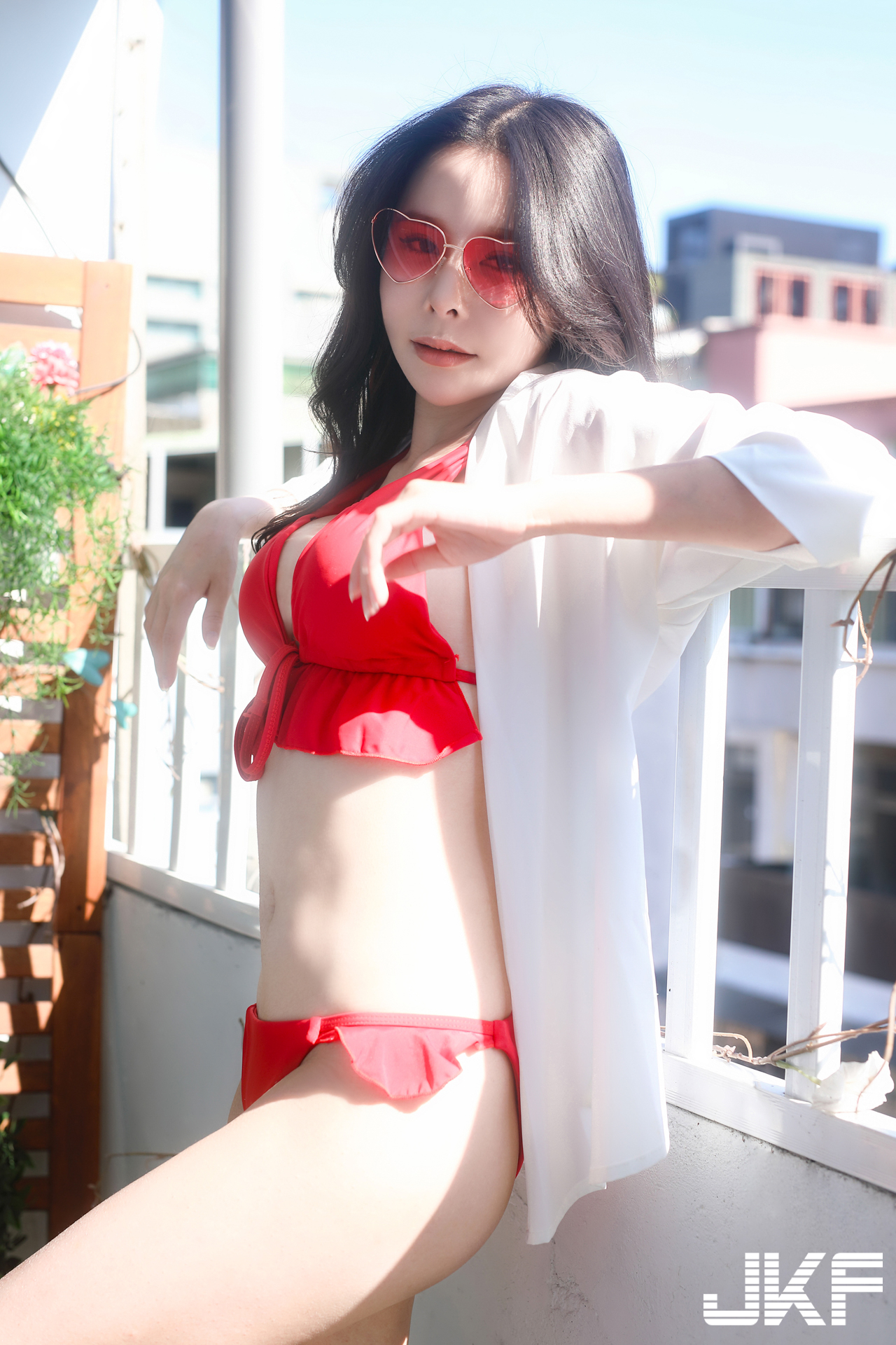 巨乳藝術家「烏乃U-Mai」火辣解放！露天浴缸秀「白嫩美體」！