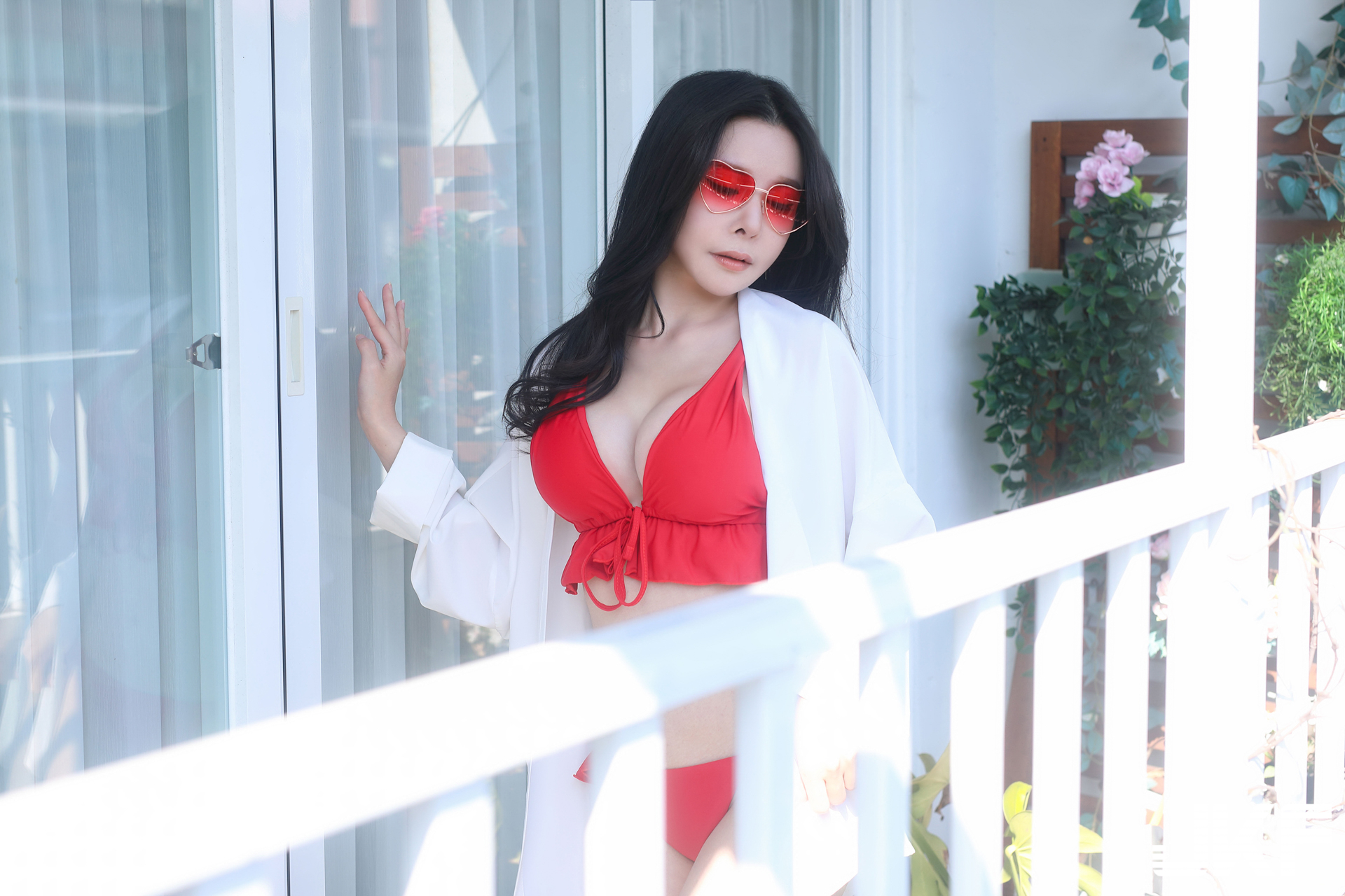 巨乳藝術家「烏乃U-Mai」火辣解放！露天浴缸秀「白嫩美體」！