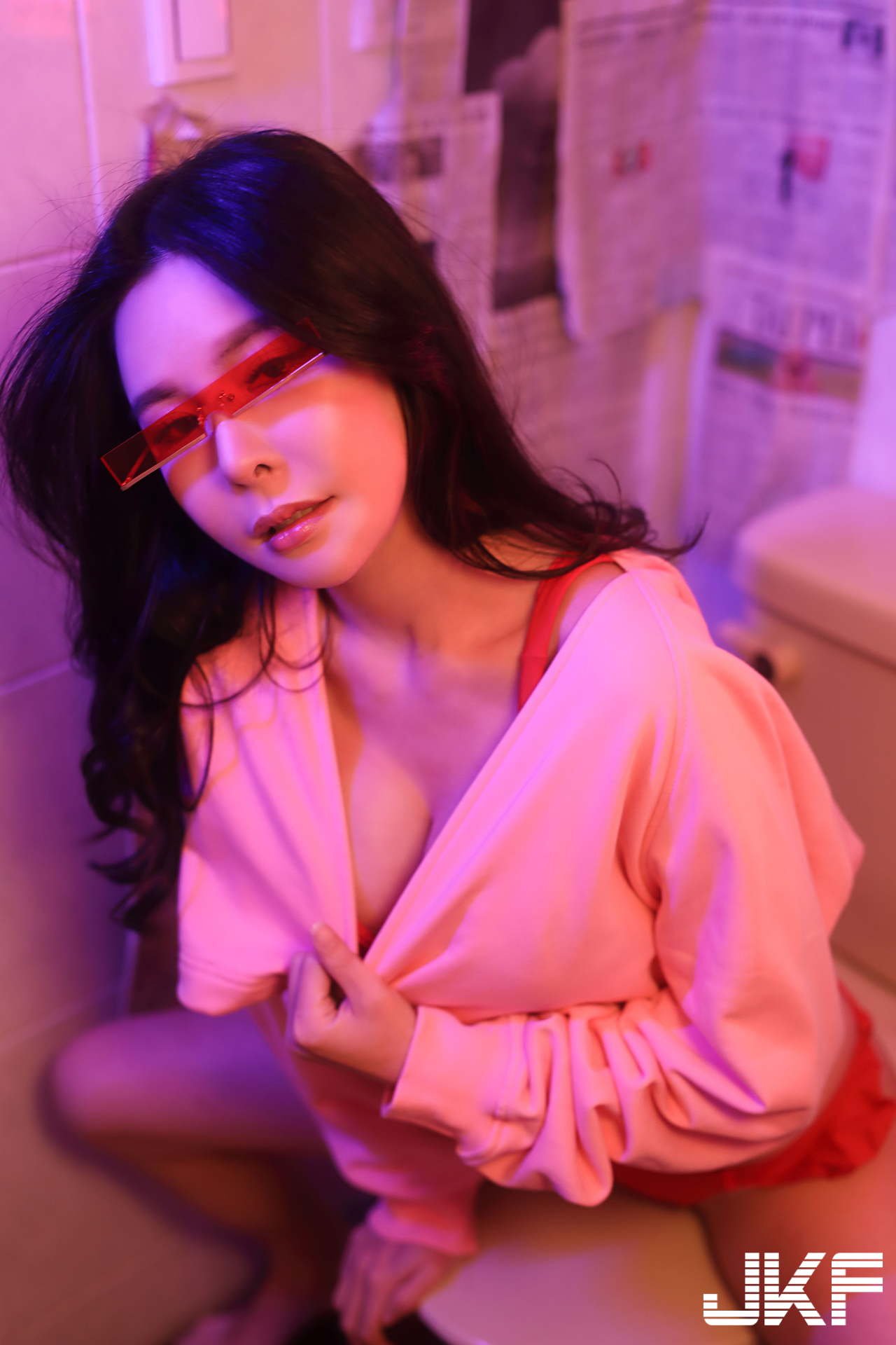 巨乳藝術家「烏乃U-Mai」火辣解放！露天浴缸秀「白嫩美體」！