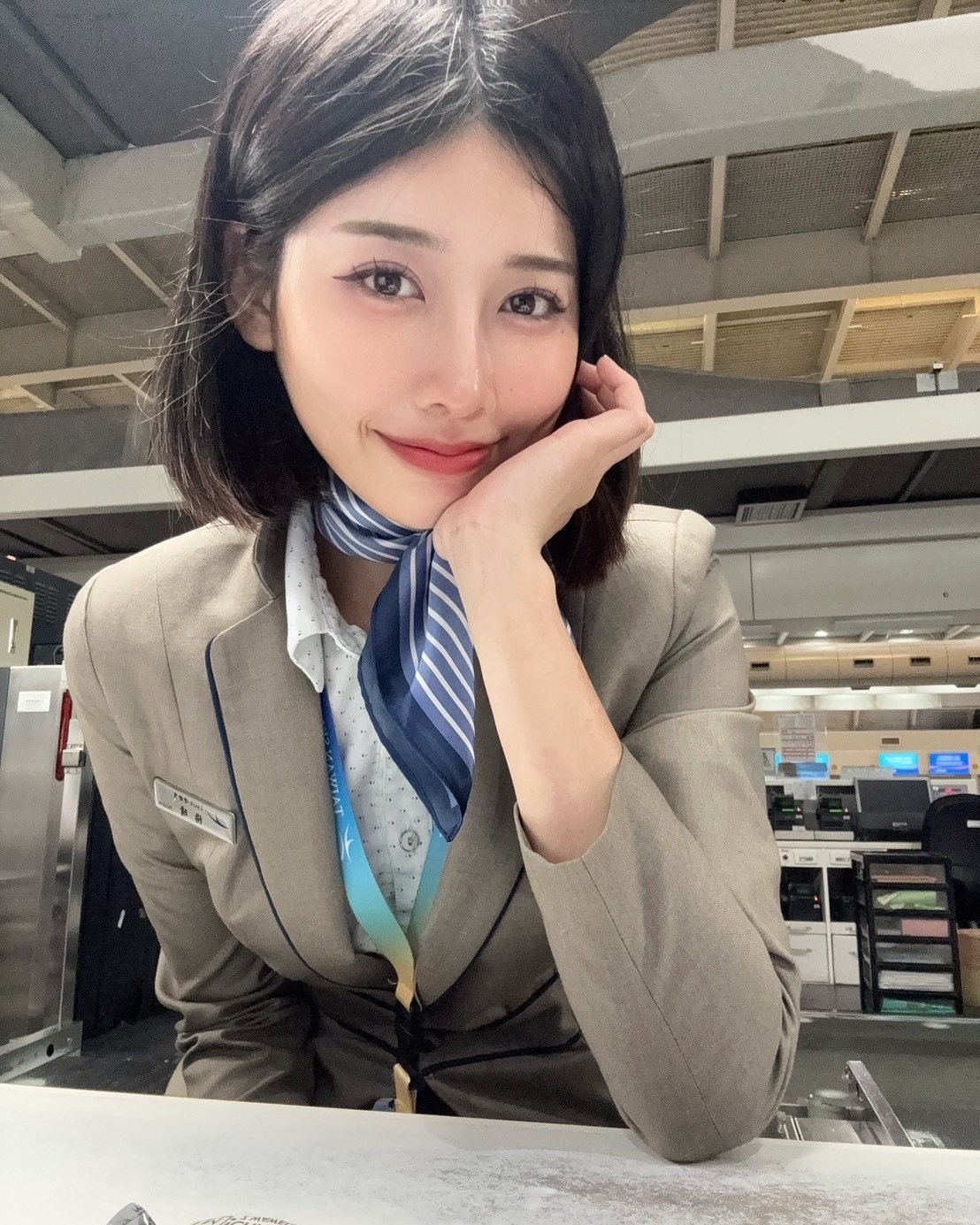 he.le_nn_1744776905_3611772918528809674_1589007020 (1).jpg