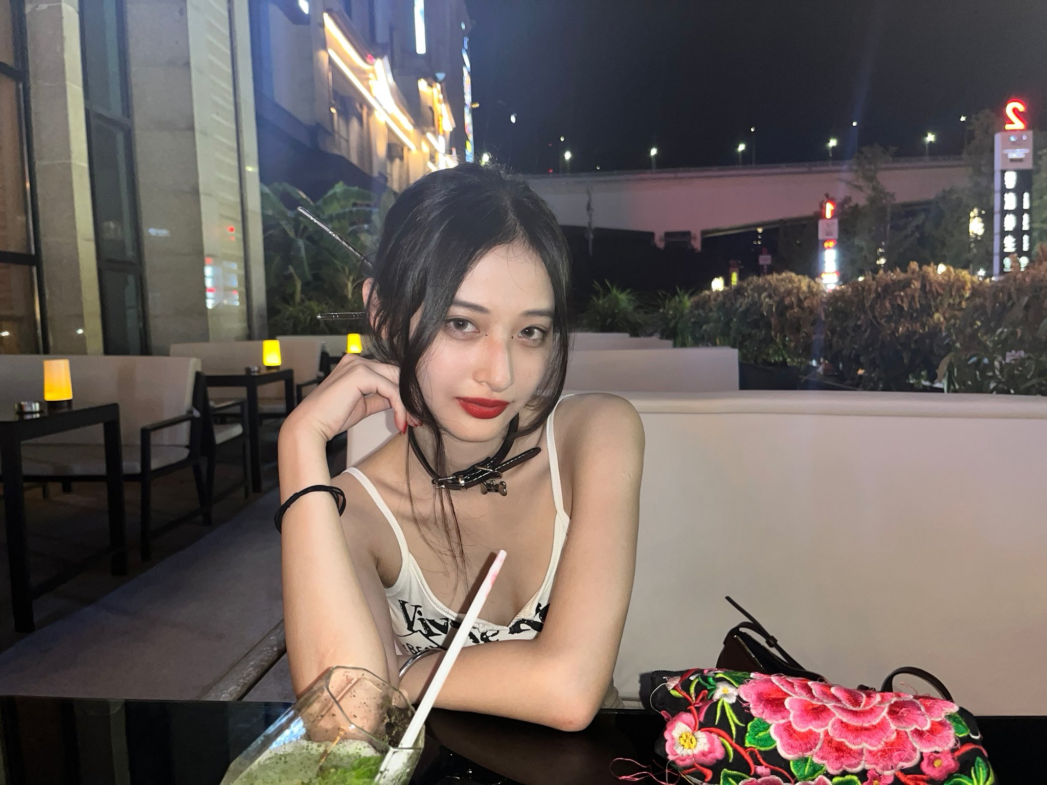 GV5MzrqacAA86v9.jpg