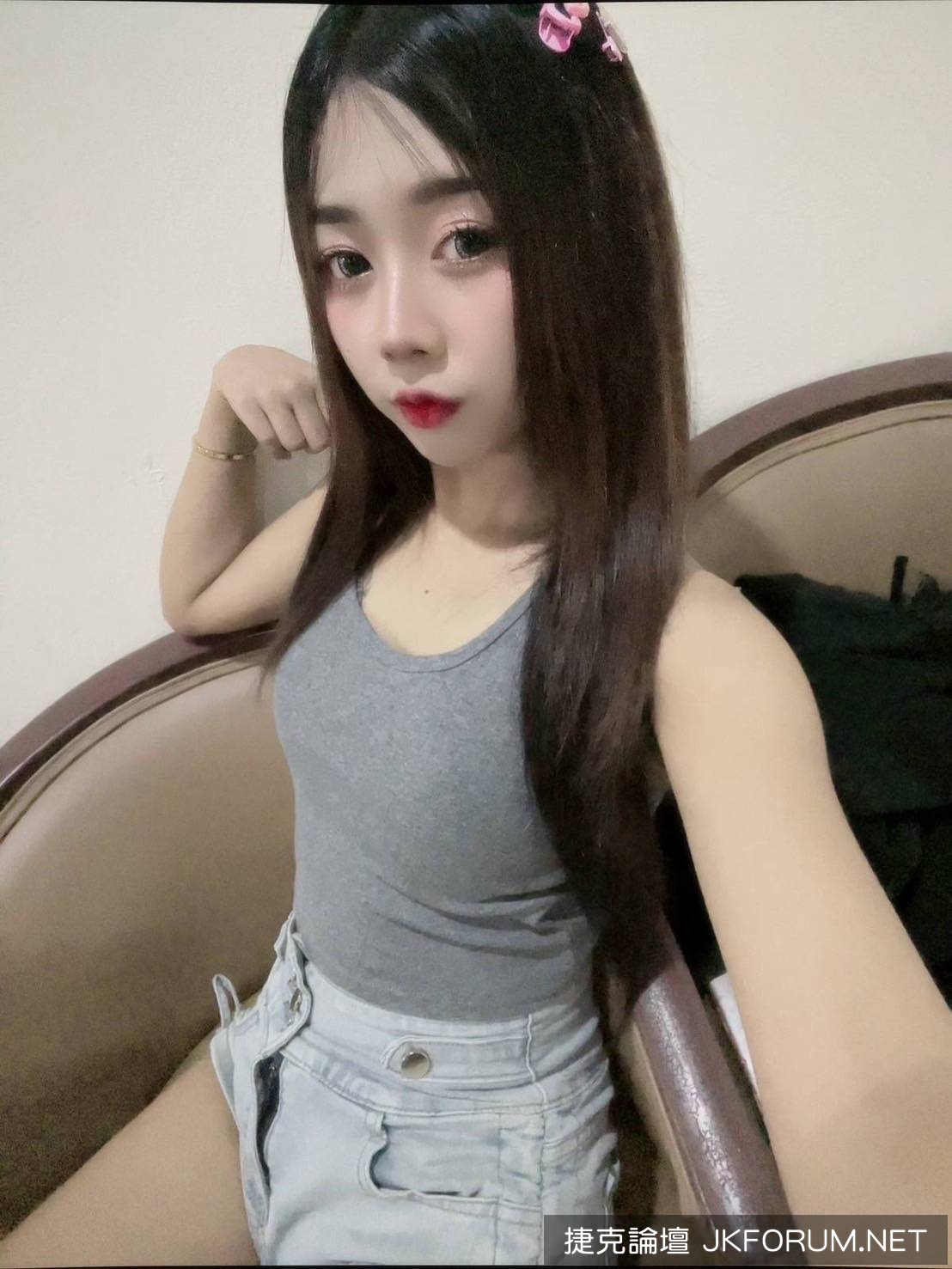 742779_0.jpg