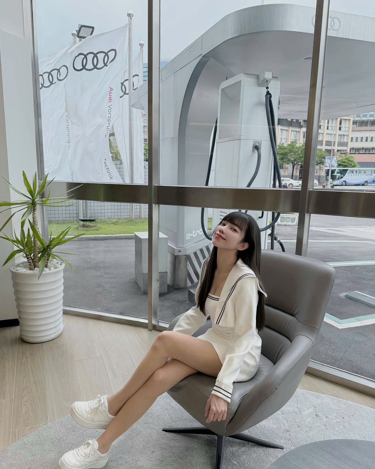小八火辣身材展現