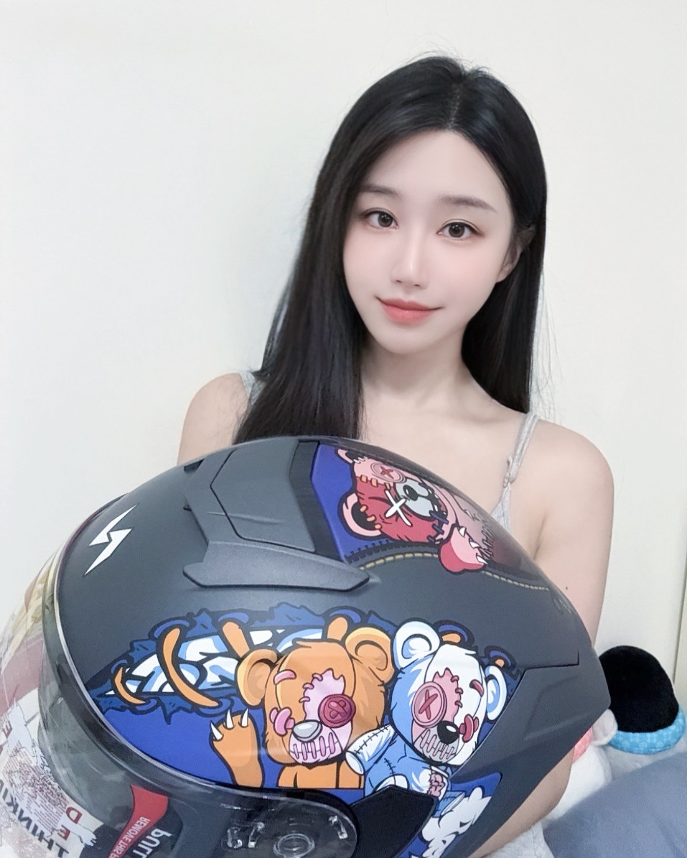 性感辣模「夏小允」展場高人氣！「雪乳玉腿」這次讓你1v1拍到飽