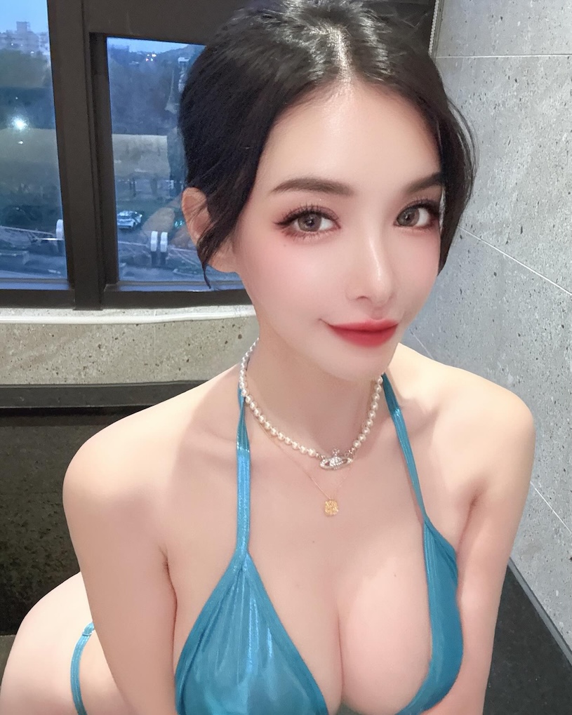 親密自拍合影！與美豔正妹「子筠Nina」留下專屬回憶！