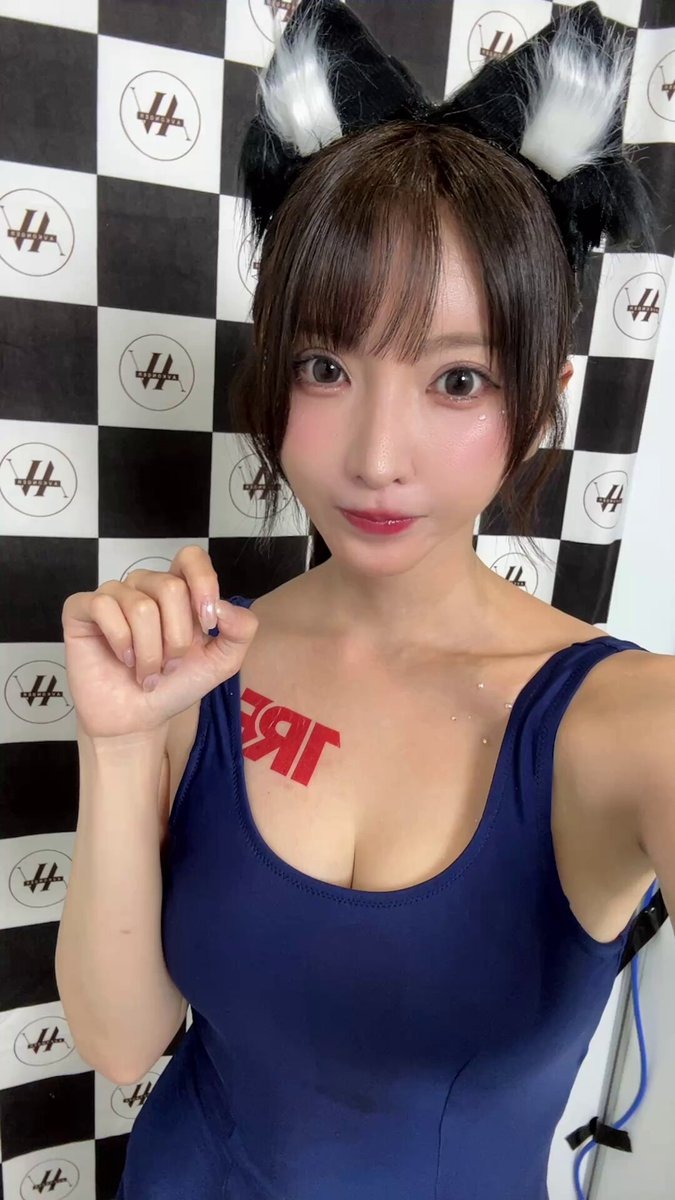 imgi_79_niwF-BUo2KkAIL-2.jpg