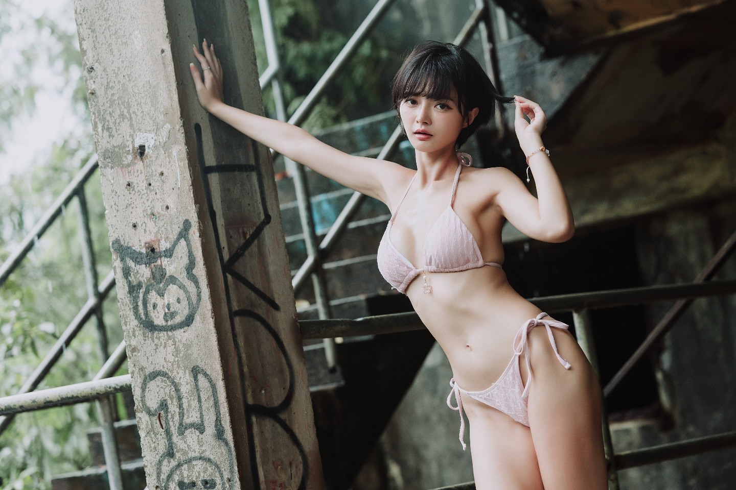 短髮尤物「A栗」暗室裡對弈，「青筋美乳」直接完勝整局！