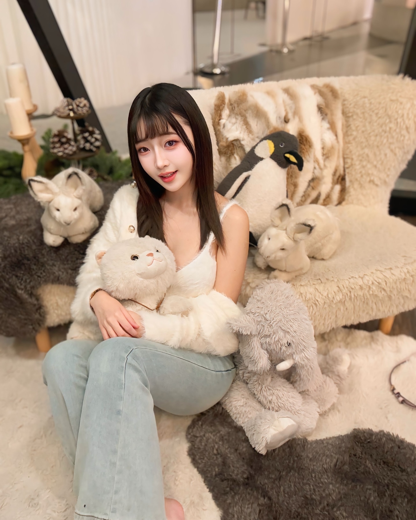火辣正妹「玲奈Lena」現身洛杉磯，「激凸又翹臀」畫面超犯規！
