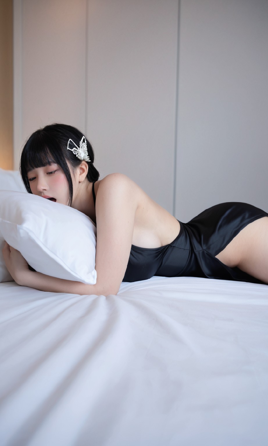 Side + boob + Dress_basic