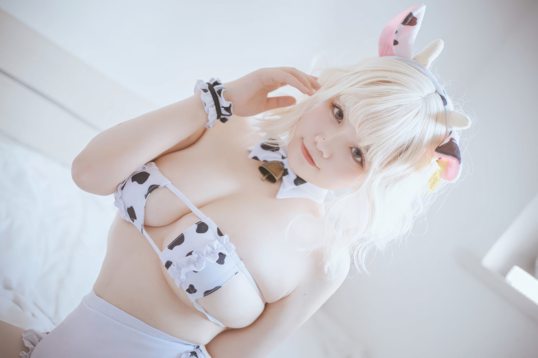 Cosplayer-Ah-Ban-is-very-happy-today-cow-bikini-MissKON.com-003.jpeg