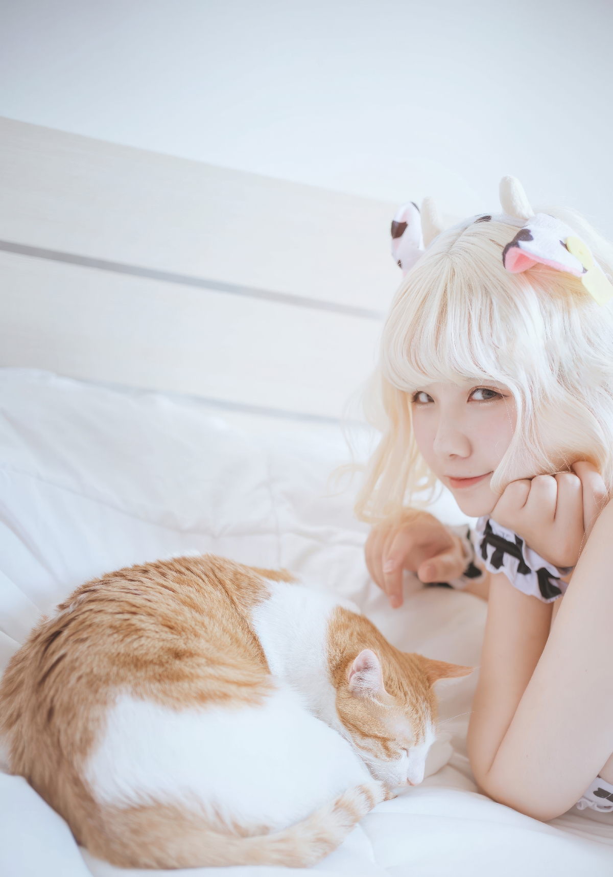 Cosplayer-Ah-Ban-is-very-happy-today-cow-bikini-MissKON.com-049.jpeg