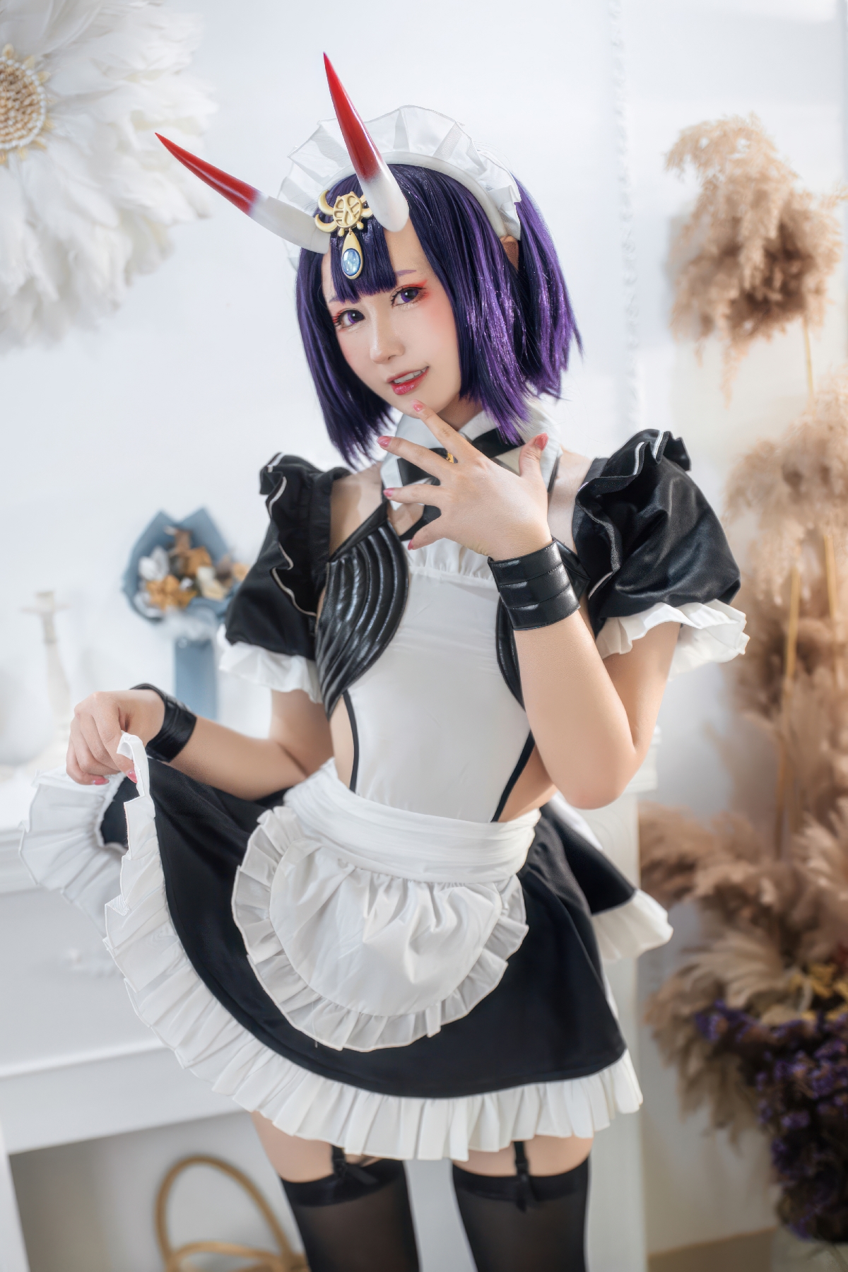 Cosplayer-Mimi-Hanyu-FGO-Drinking-girl-maid-MissKON.com-001.jpeg